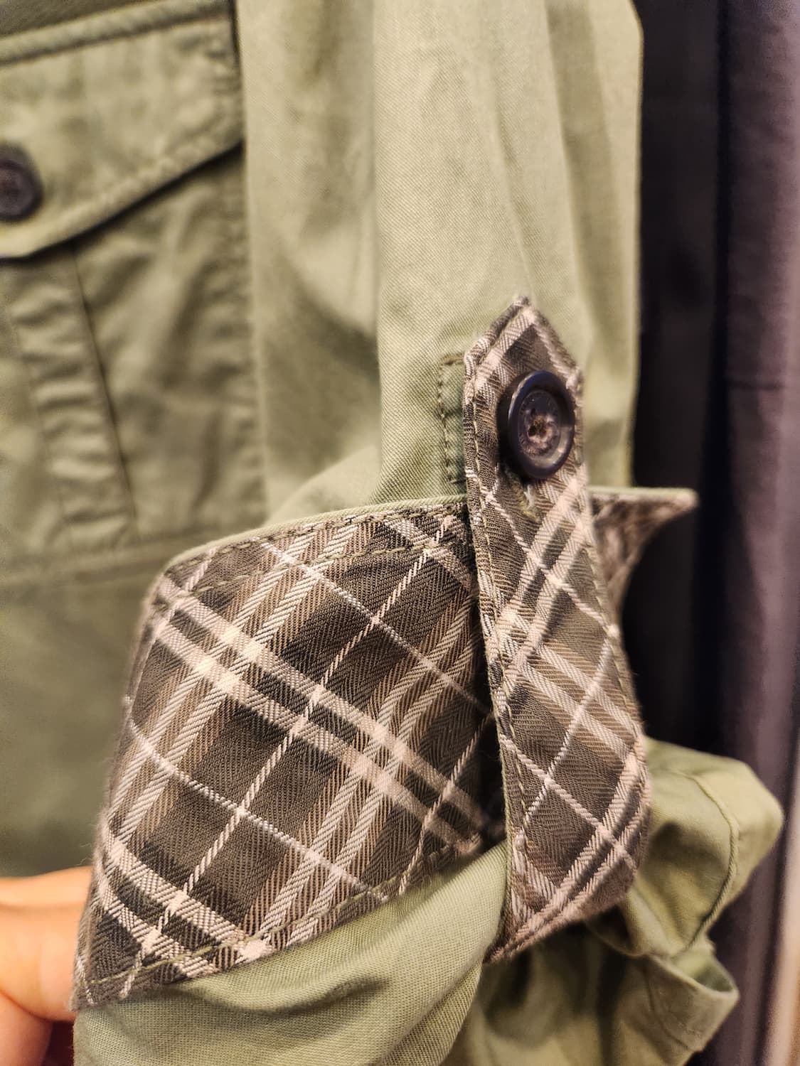 버버리 블랙라벨 카키 야상 셔츠  상품이미지6