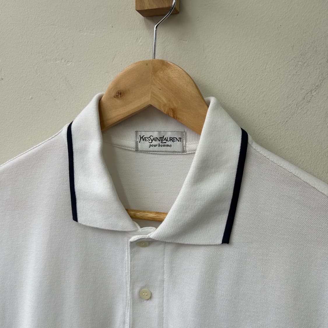 16766 - 입생로랑 화이트 반팔 카라티 상품이미지4