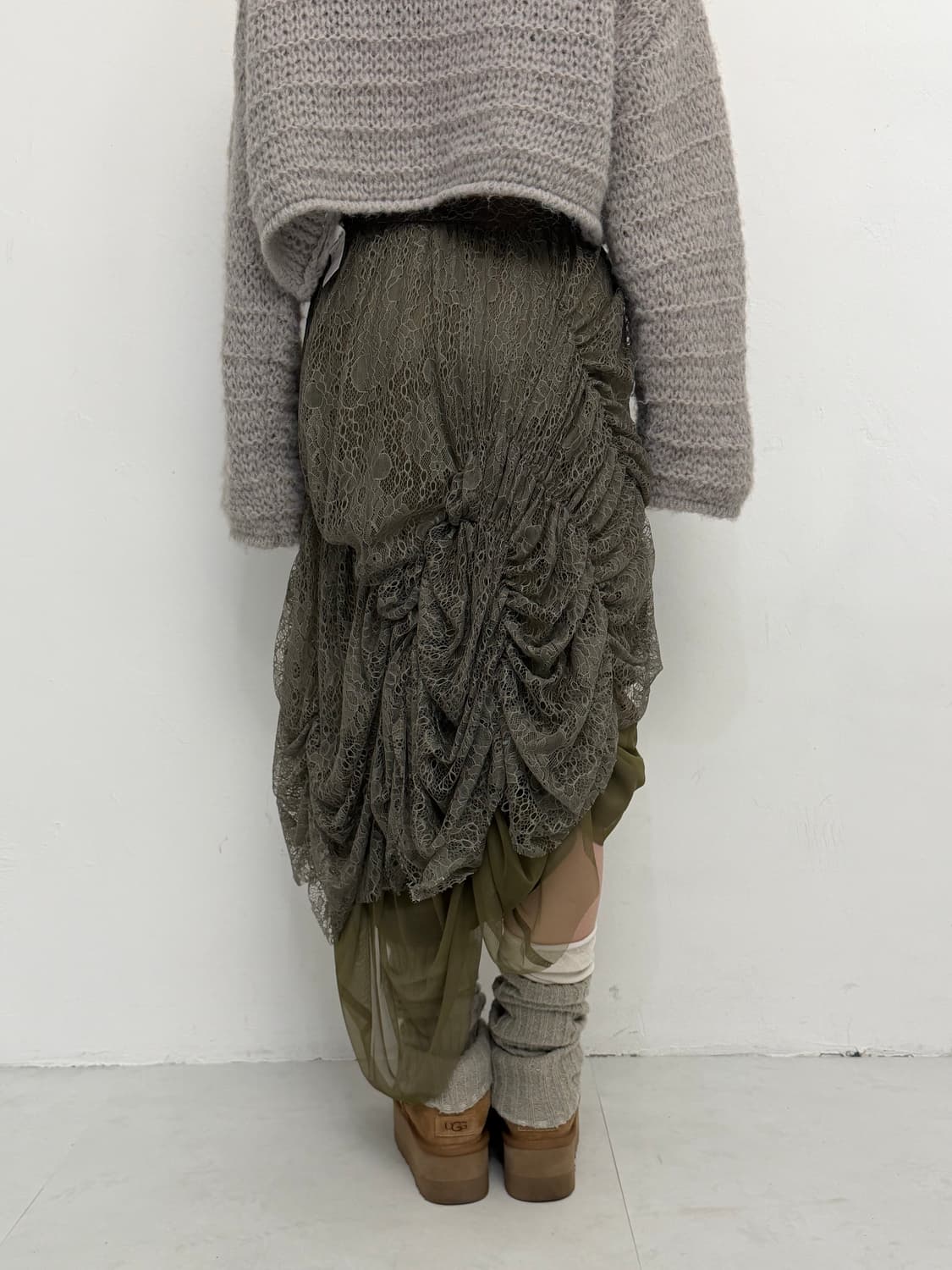 카키 레이스 언발 셔링 스커트  상품이미지3