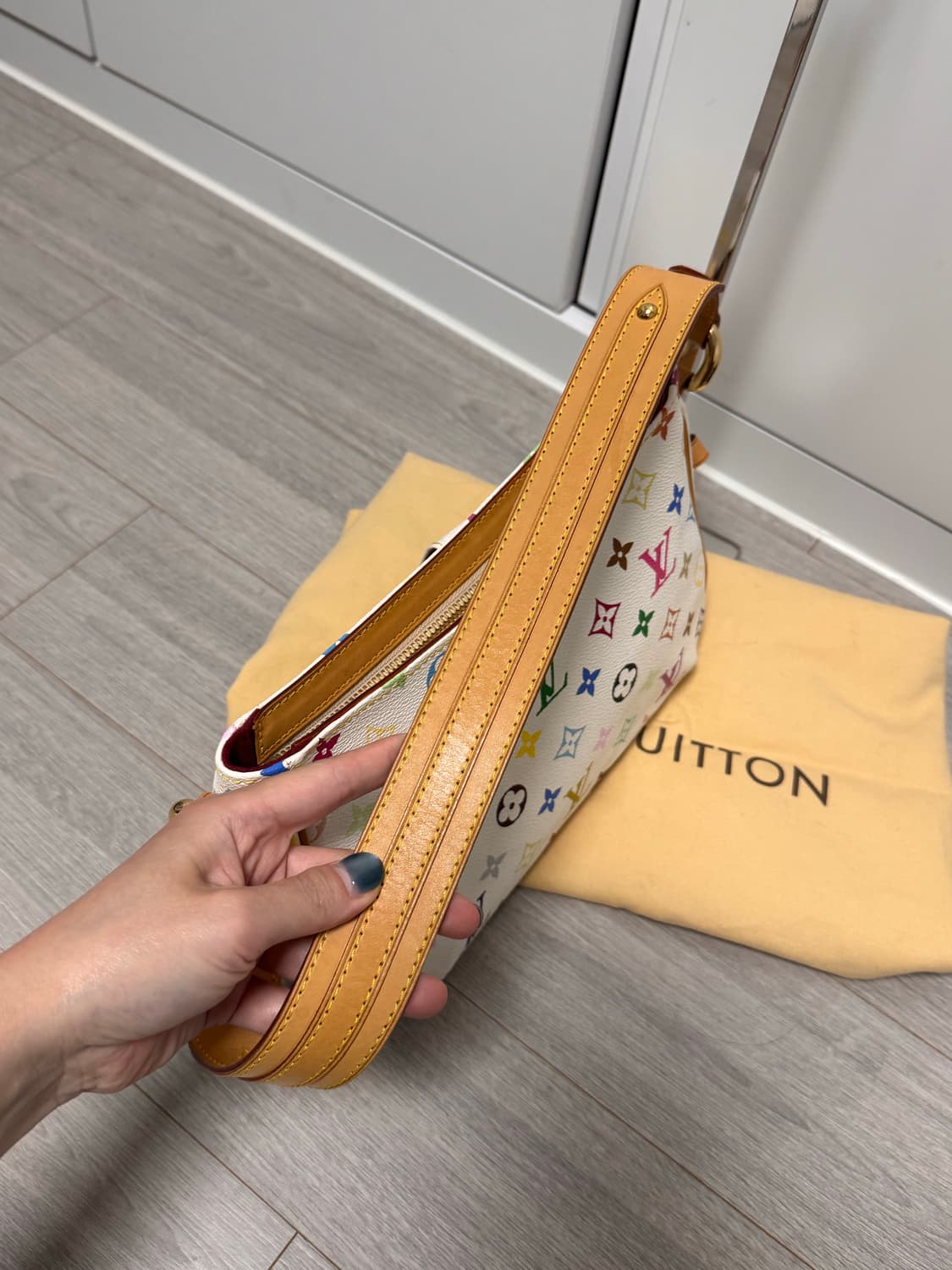 Louis Vuitton 루이비통 멀티 롯지 숄더백 상태A+ 상품이미지4