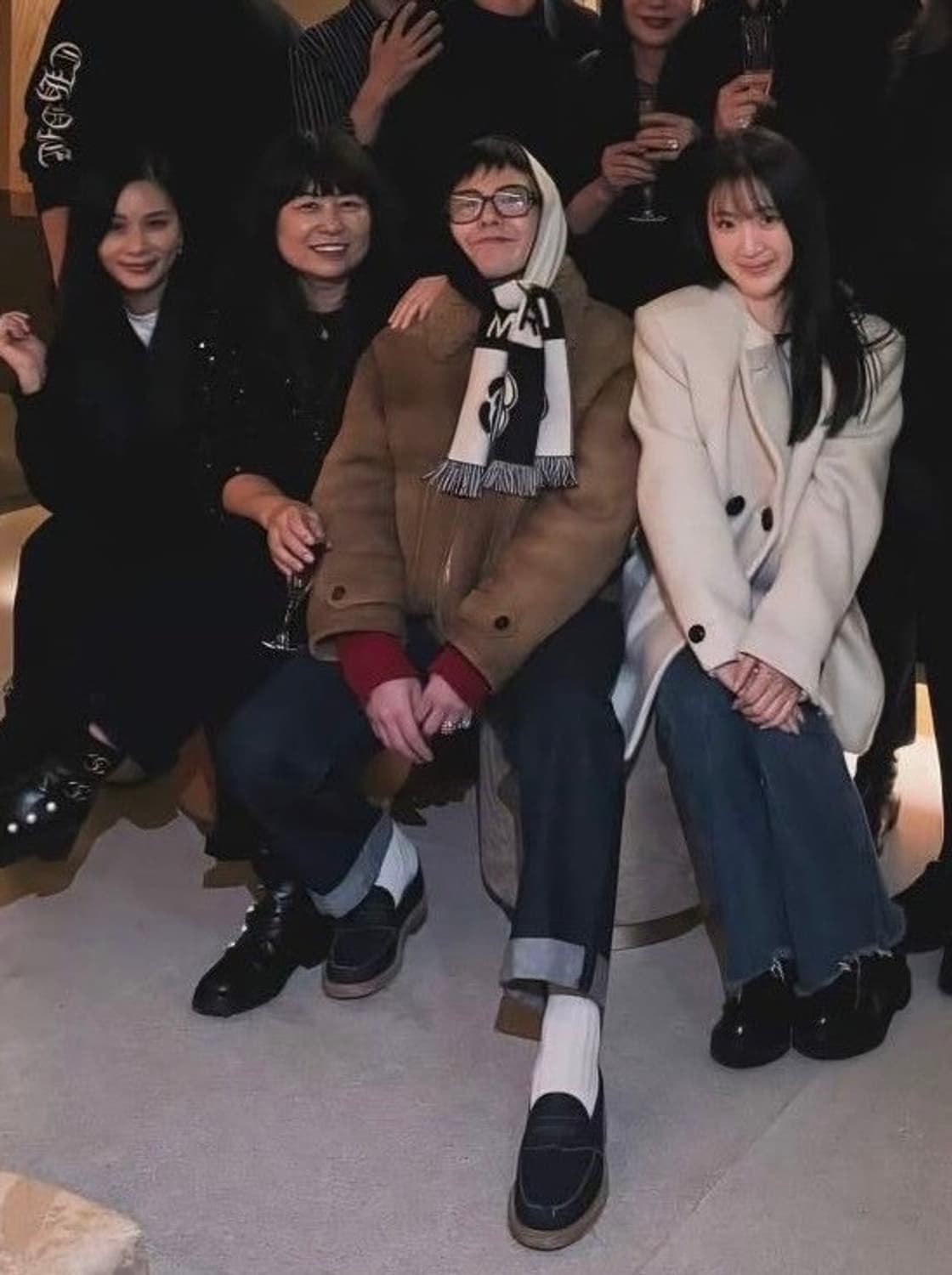 샤넬 카멜리아 캐시미어 머플러 상품이미지3