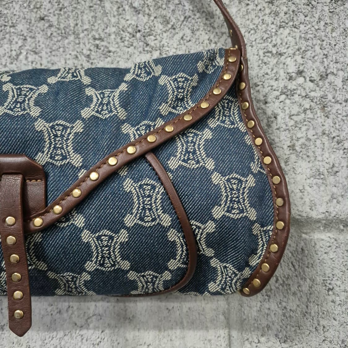 셀린느 트리오페 마카담 데님 숄더백 상품이미지2