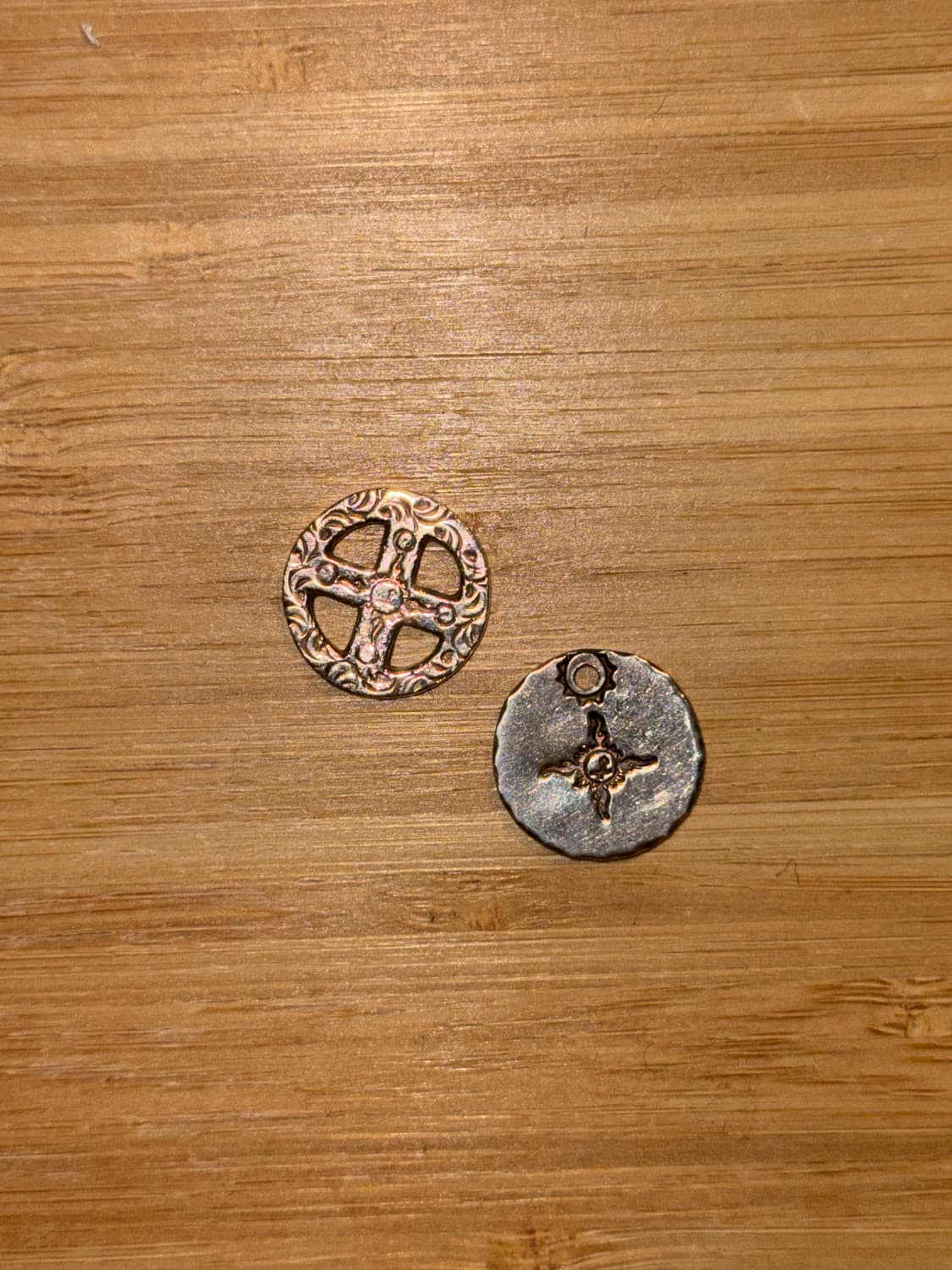 퍼스트애로우즈 휠+ 장식 참 상품이미지1