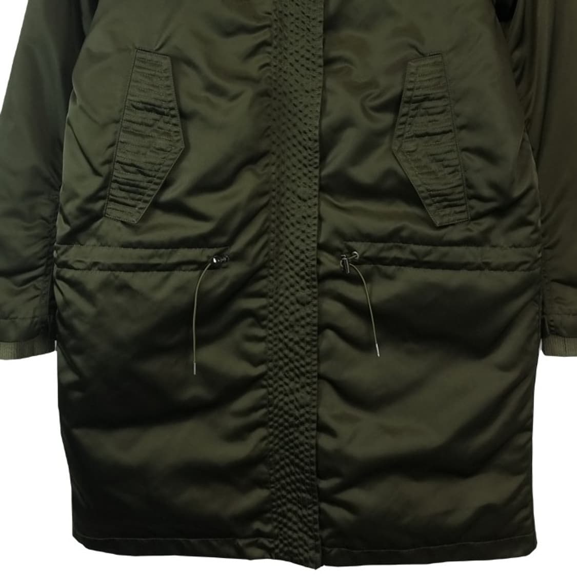 [아크네스튜디오] 카라리스 오버핏 사틴 롱 패딩 카키 P01117 상품이미지5