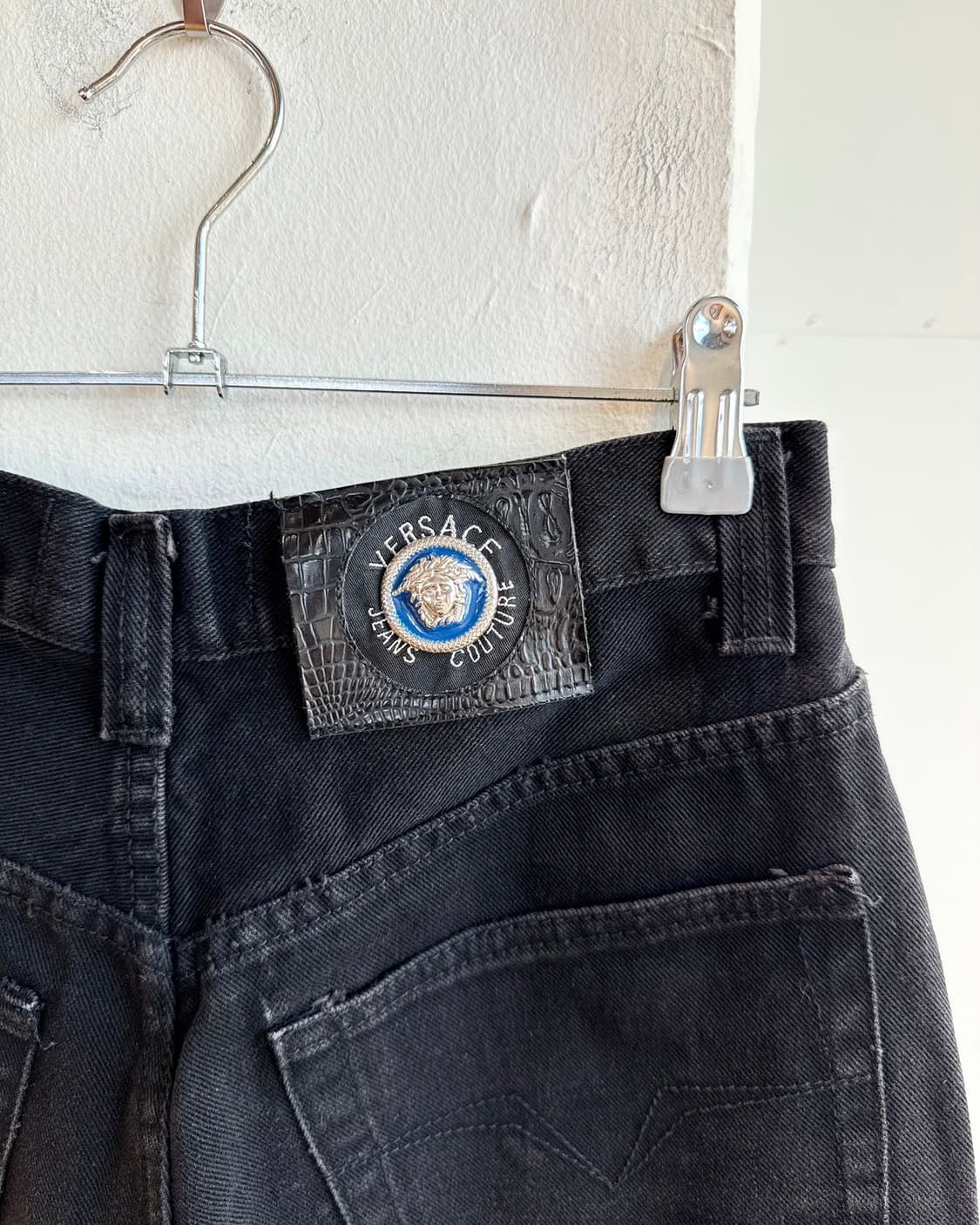 베르사체 진스 쿠틔르 블랙 데님 팬츠  상품이미지7