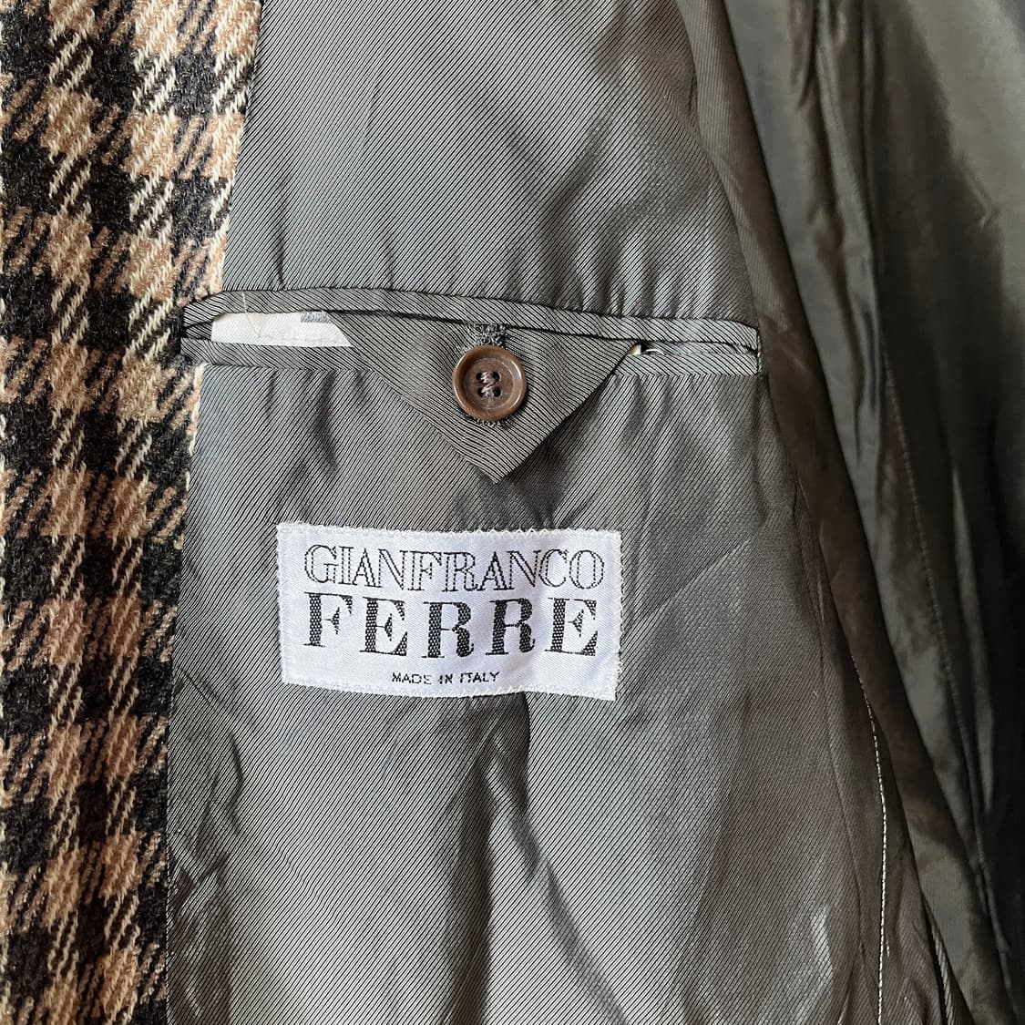 90s 지안프랑코 페레 뉴트럴체크 테일러드 자켓  상품이미지4