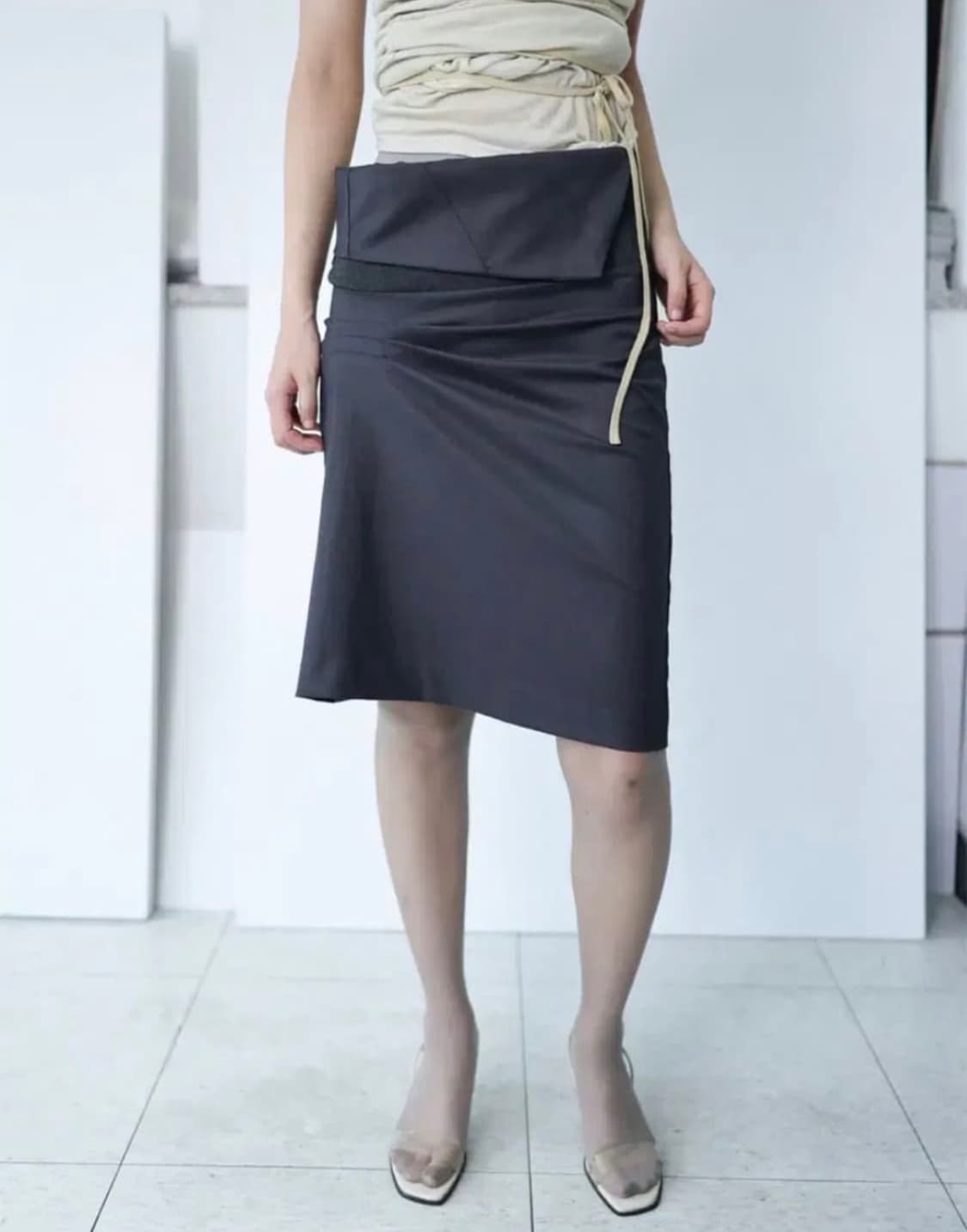 울리카상투스 brace pintuck skirt 구해요 상품이미지2