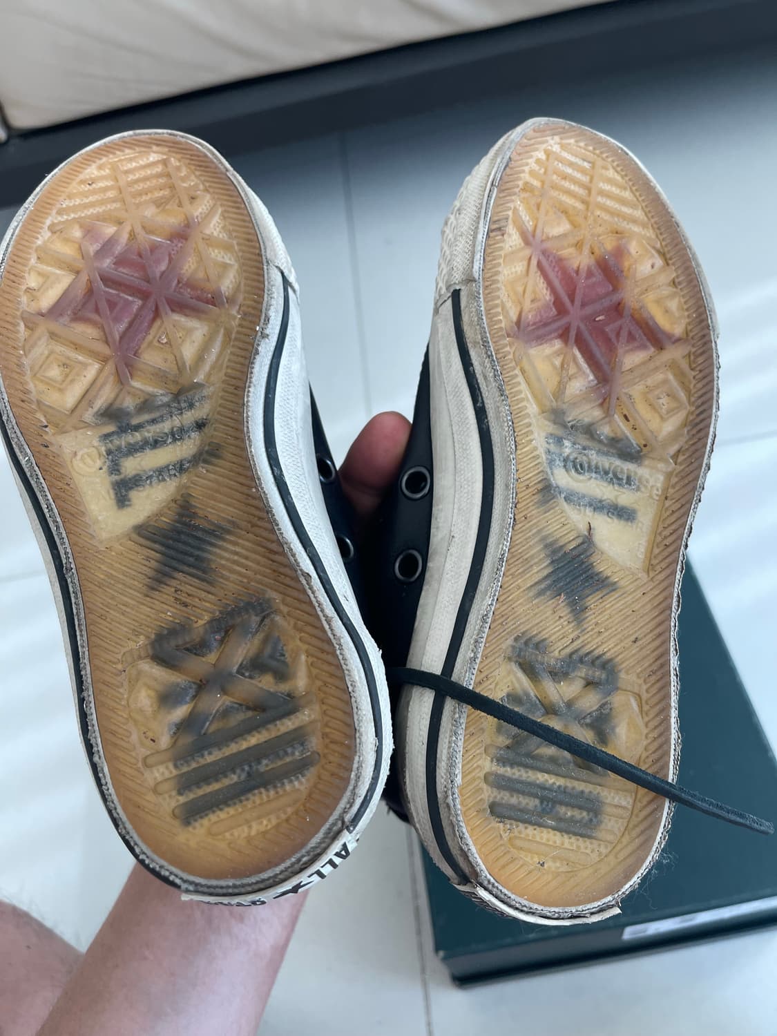 컨버스 x 존 바바토스 레더 지퍼 디테일 하이탑 240 상품이미지9