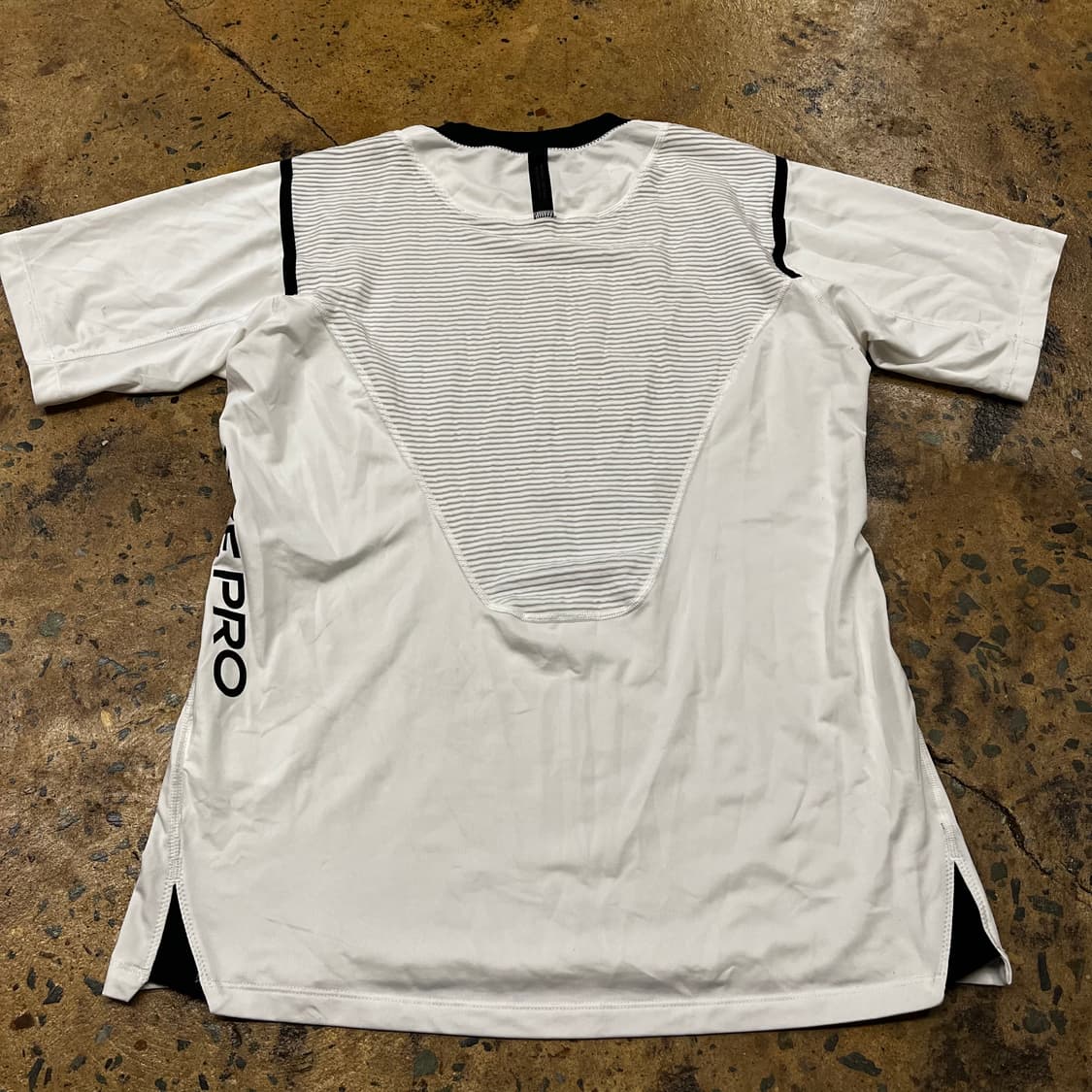 [ 정품/L ] 나이키 프로 에어로어댑트 반팔티 b8 상품이미지3