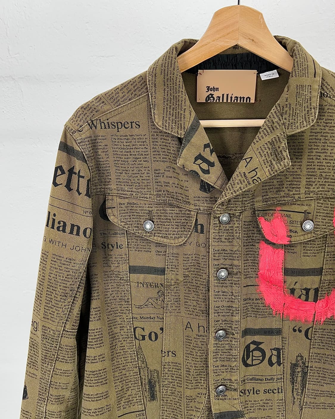 존 갈리아노 07ss 뉴스페이퍼 가제트 프린팅 커프스 데님 자켓 상품이미지2