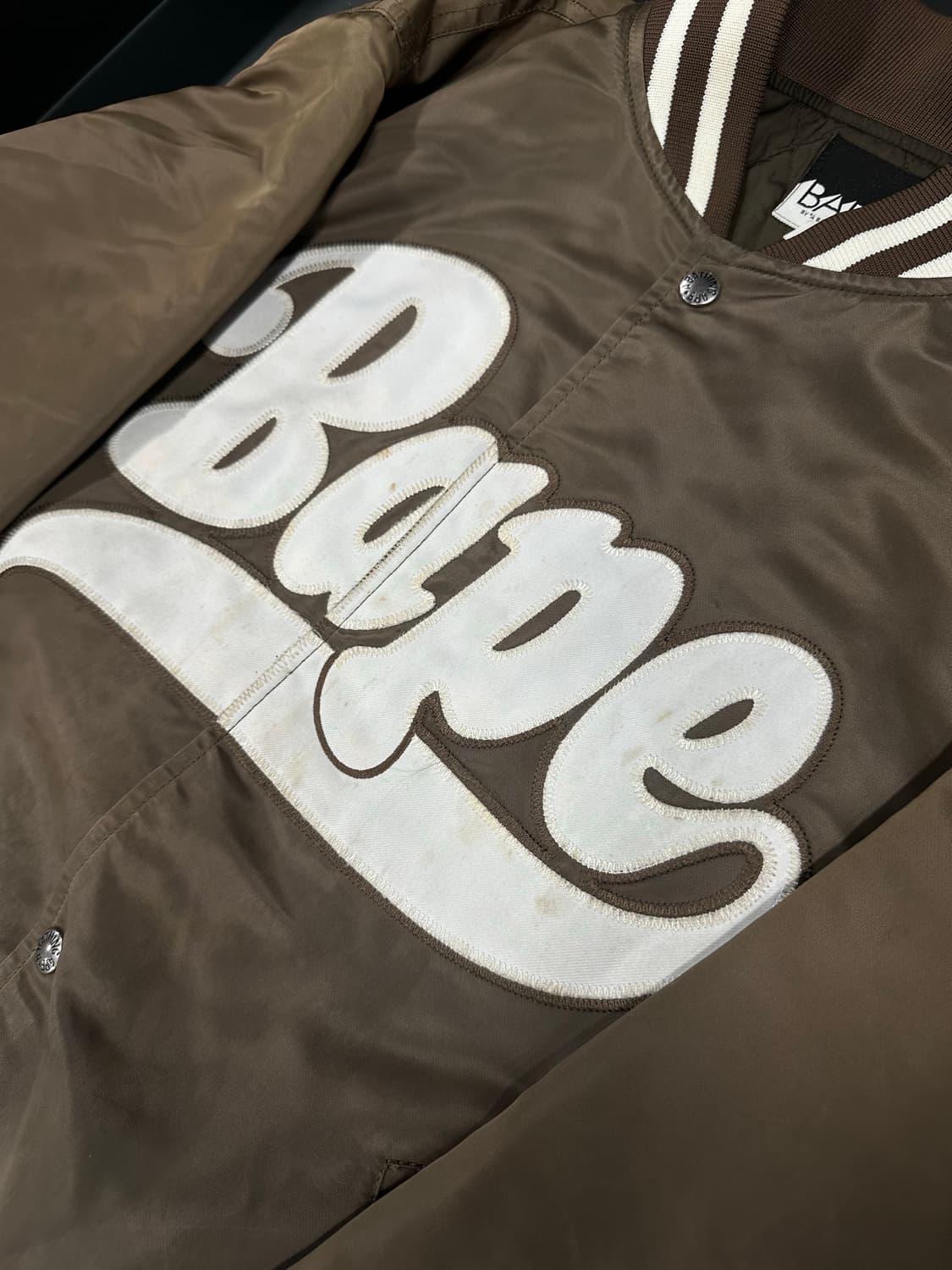 베이프 브라운 바시티 자켓 상품이미지3