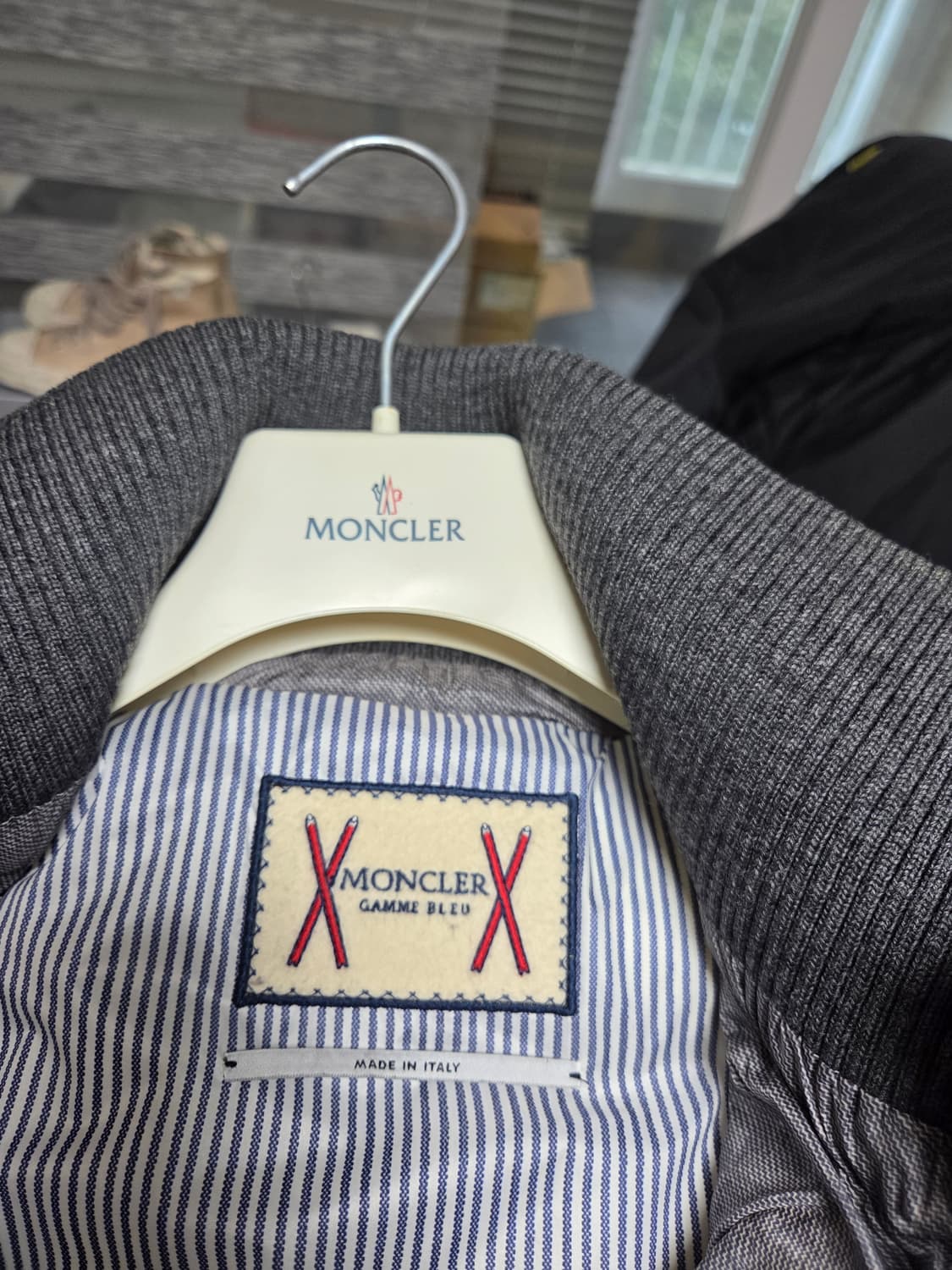 몽클레르 감마블루 그레이 패딩 자켓 상품이미지3