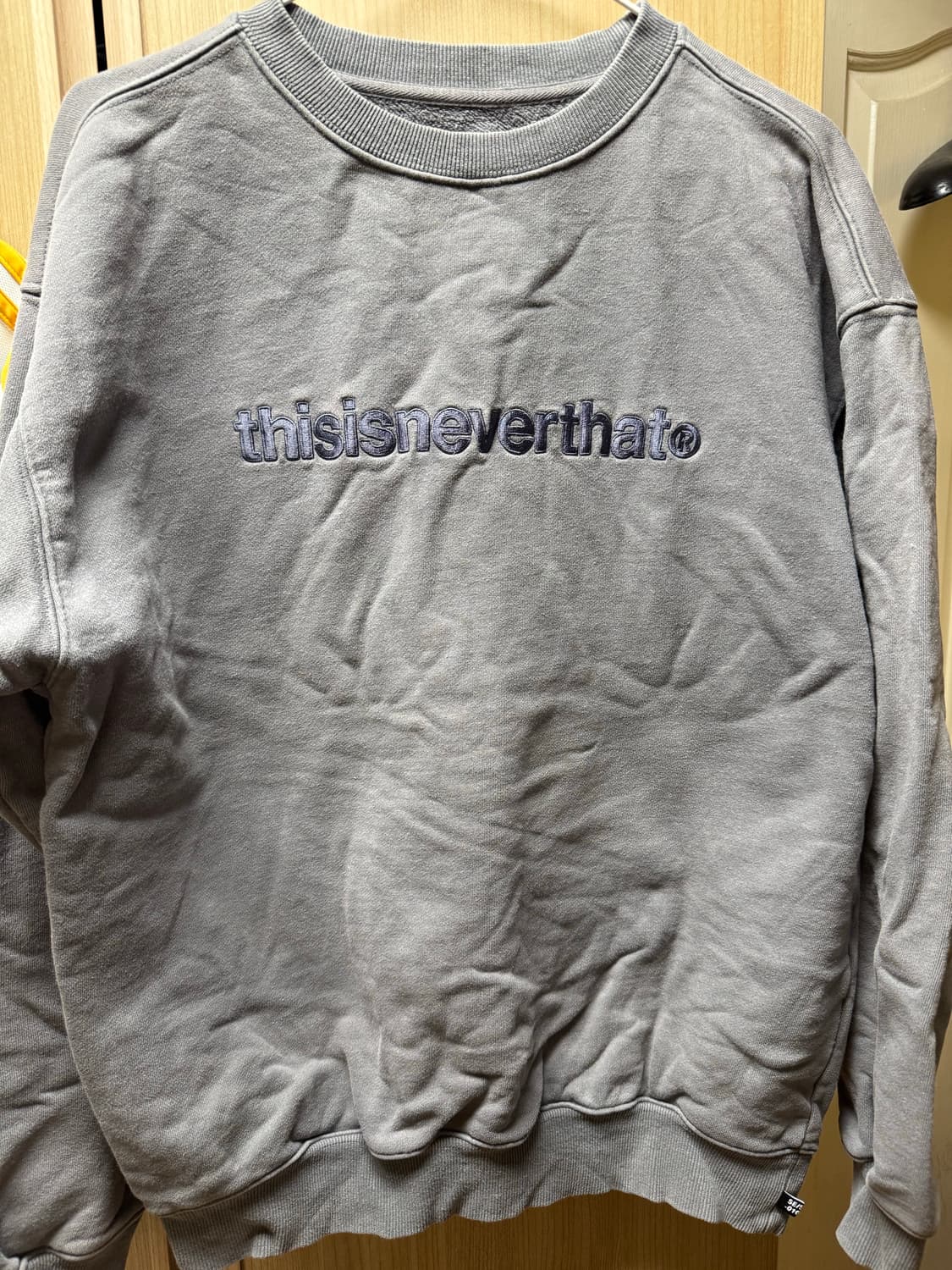 디스이즈네버댓 맨투맨 상품이미지1