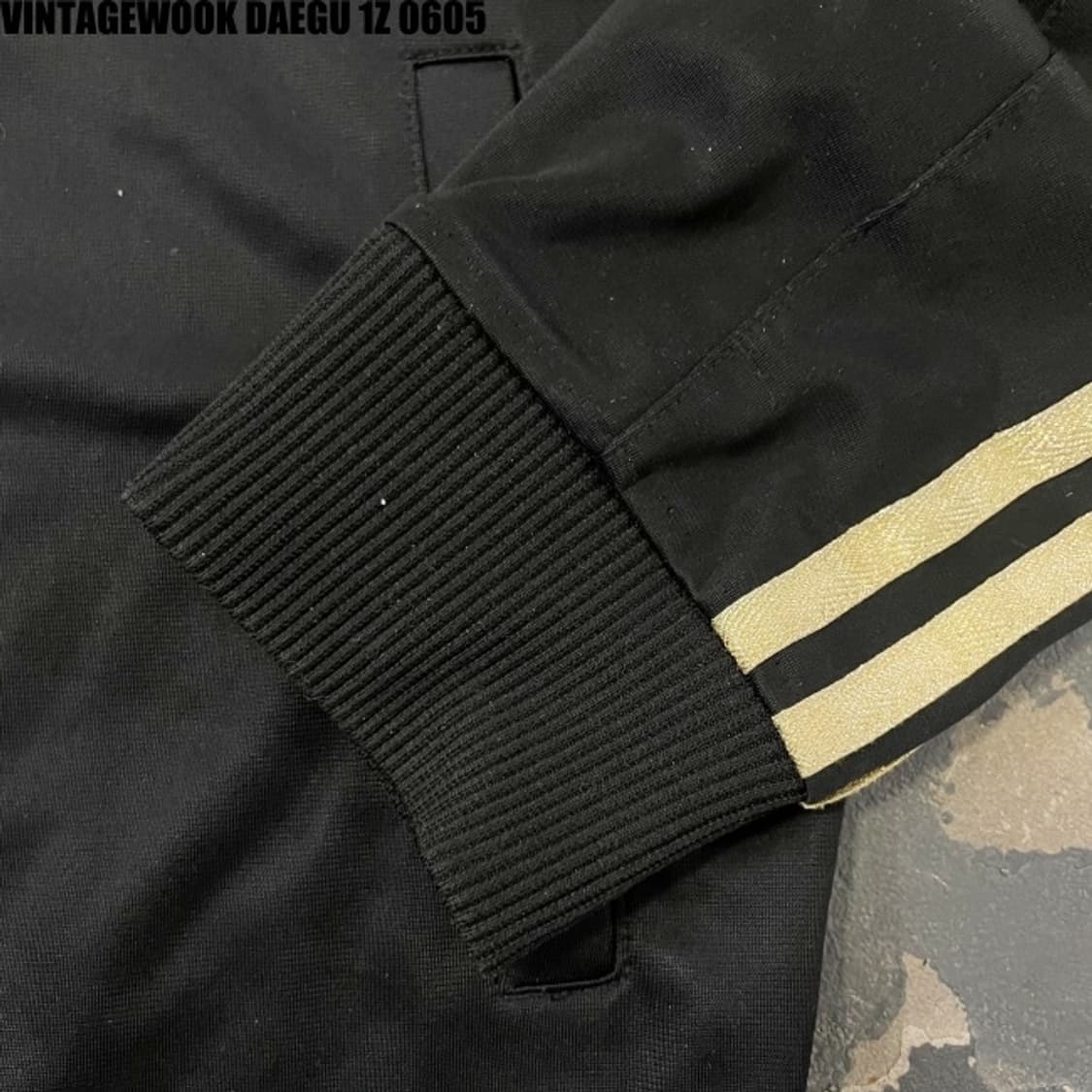 아디다스 검정 골드 트랙탑 져지 상품이미지4