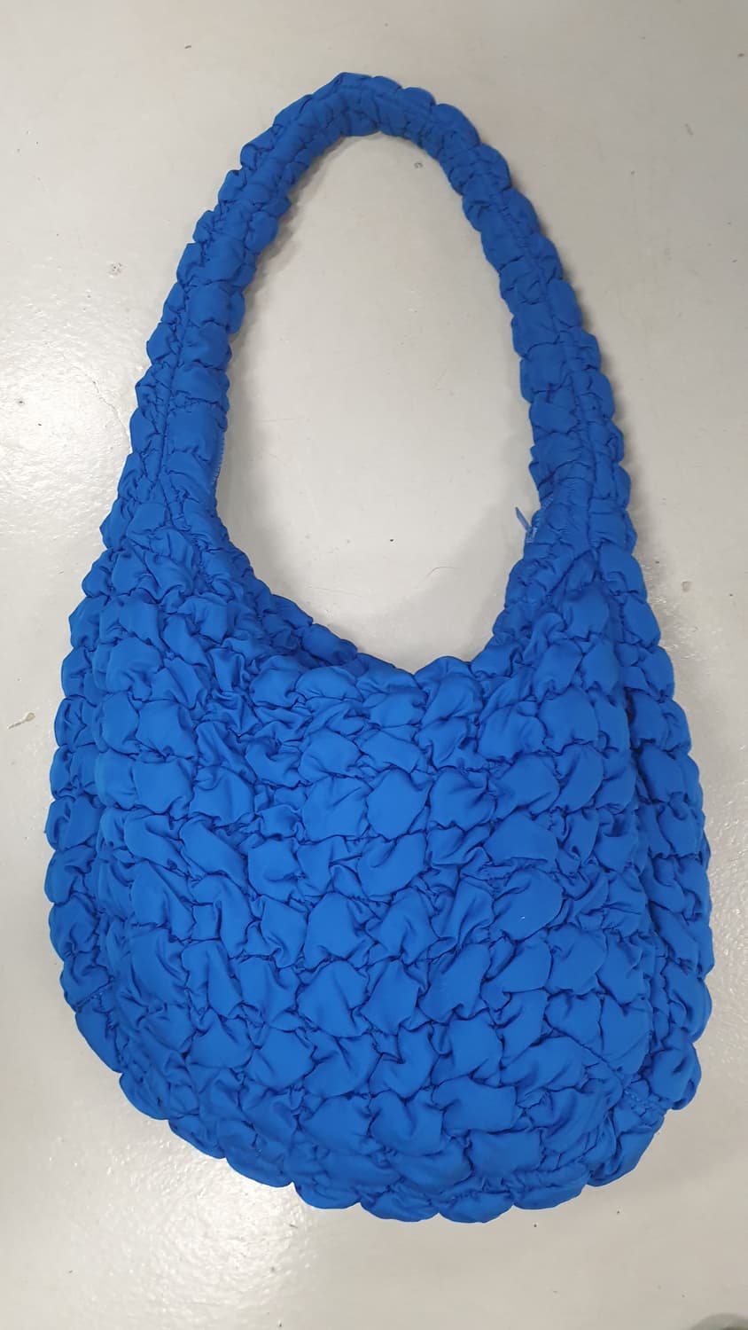 COS 코스 퀼티드 오버사이즈 구름백 블루 상품이미지1