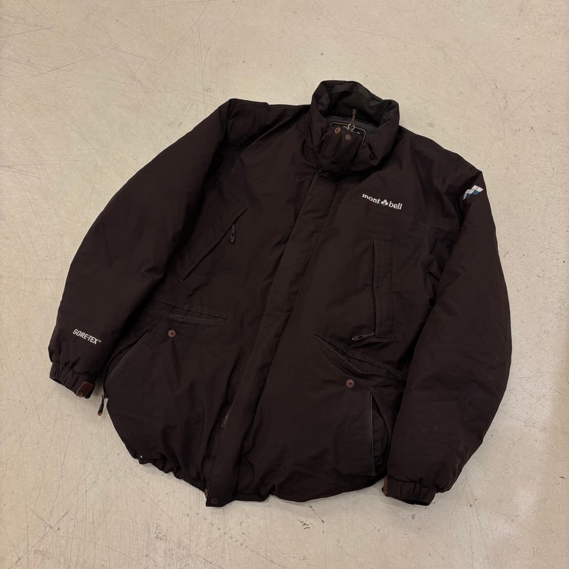 몽벨 브라운 고어텍스 구스다운 패딩 상품이미지1