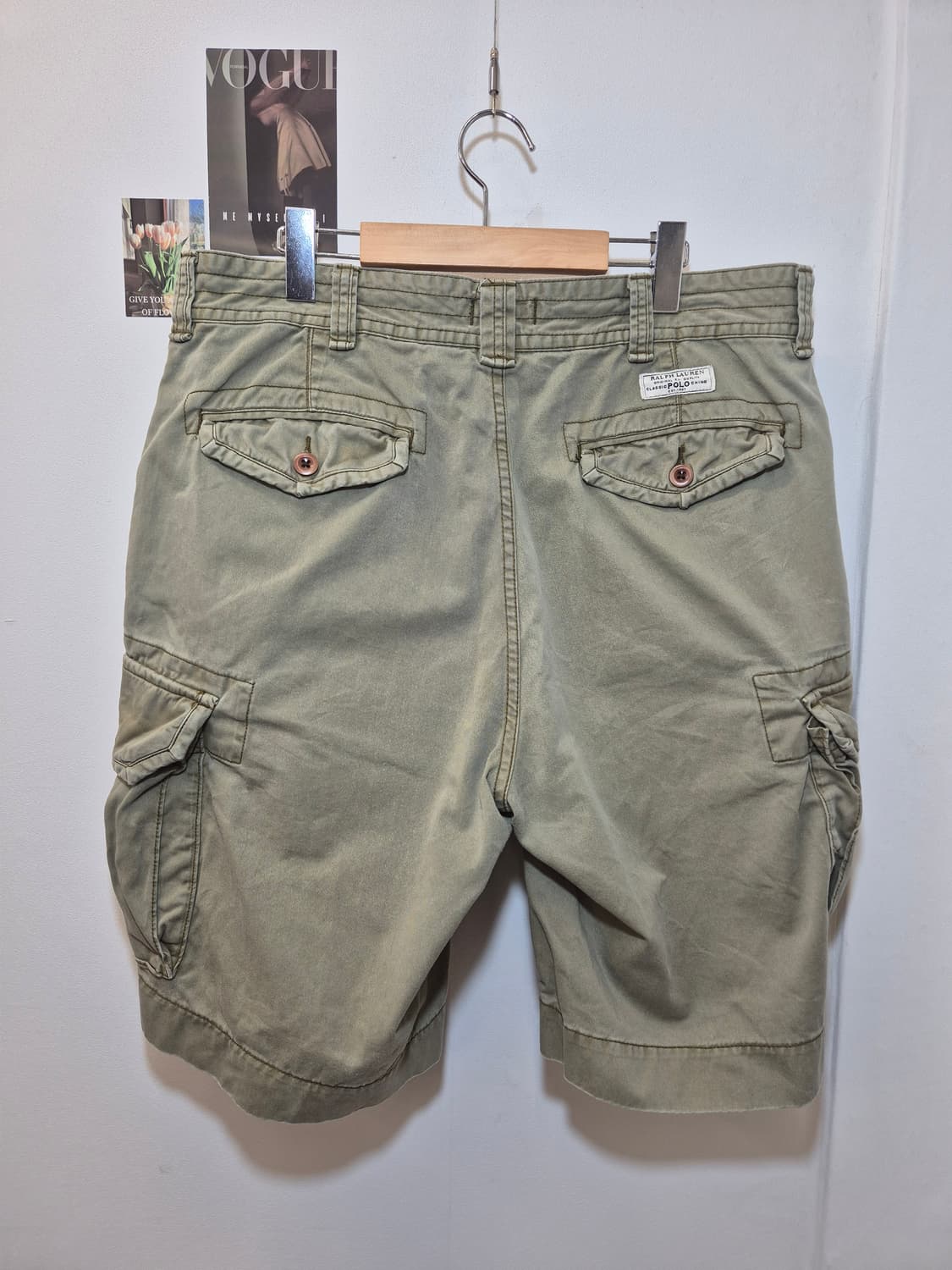 폴로 랄프로렌의 클래식한 카키색 카고 반바지  36  
 상품이미지3