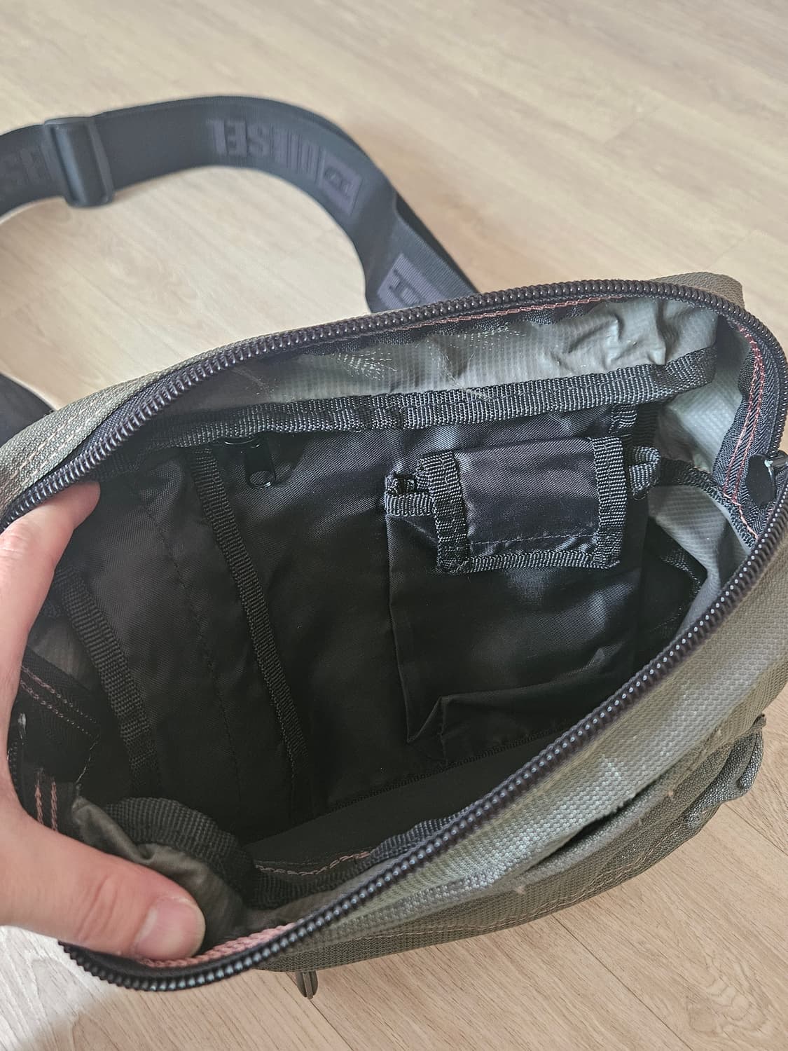 디젤 크로스백 상품이미지8