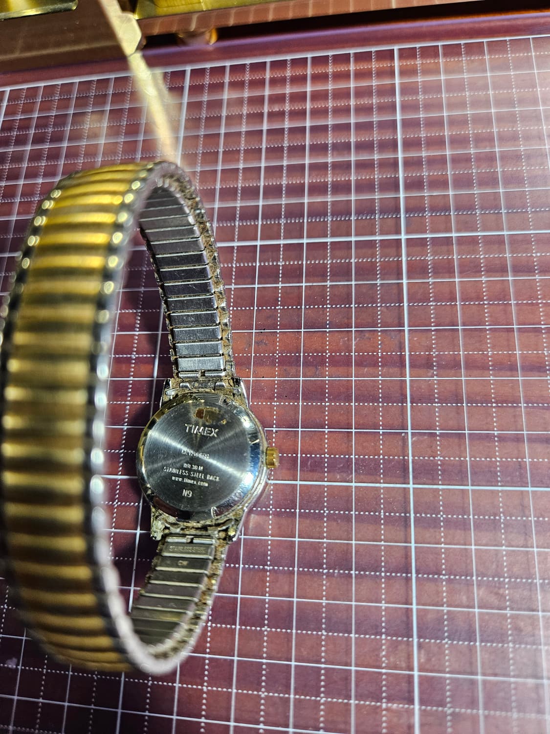 타이맥스 여성용 인디글로 스프링벤드형 빈티지 쿼츠 시계 상품이미지3