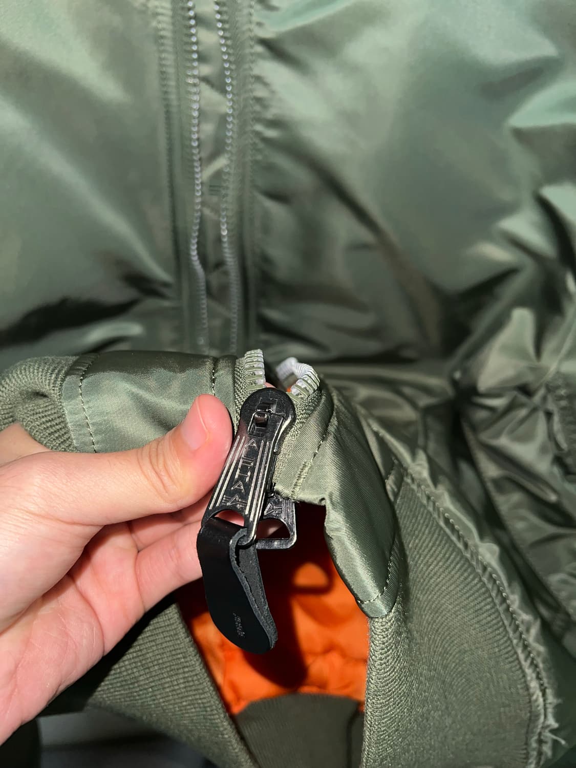 알파인더스트리 MA-1 올리브 슬림핏 상품이미지7