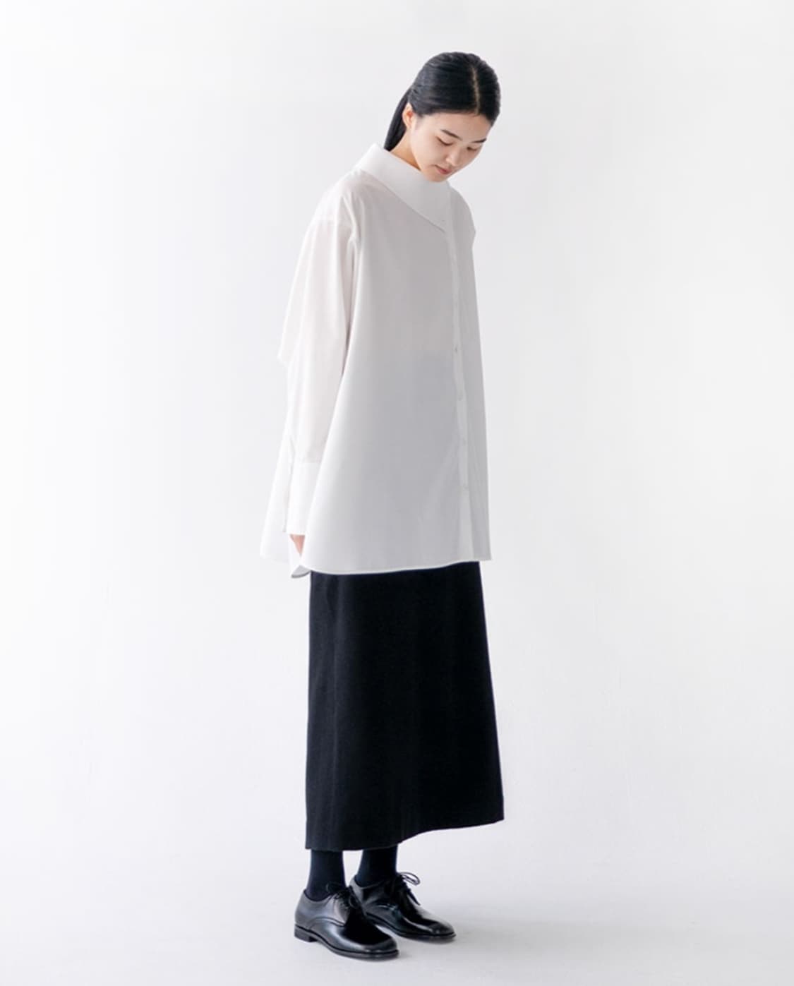 유노이아 sideways collar shirt 화이트 상품이미지4