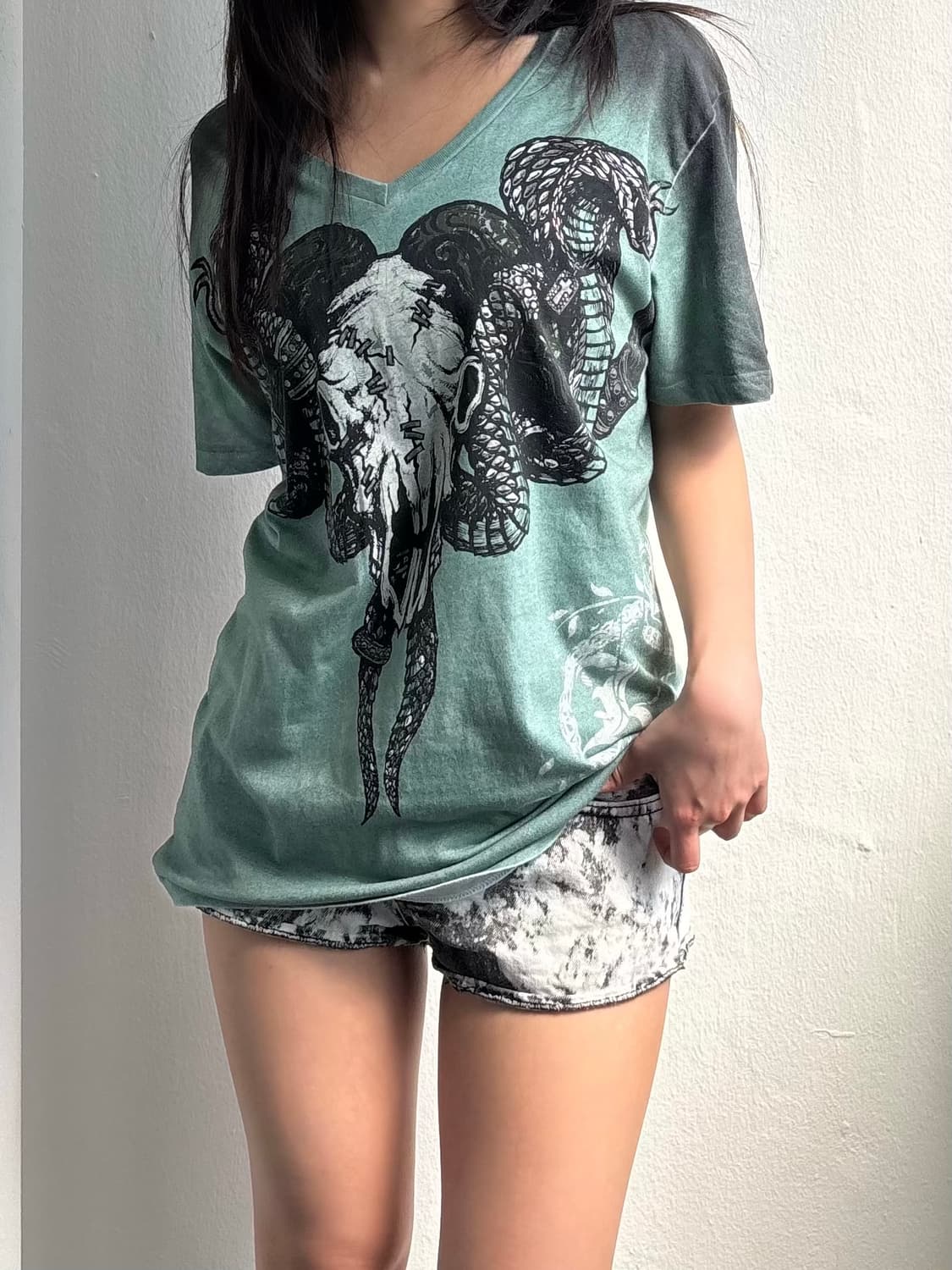 Key Closet Cobras and Buffalo T-Shirt 상품이미지1