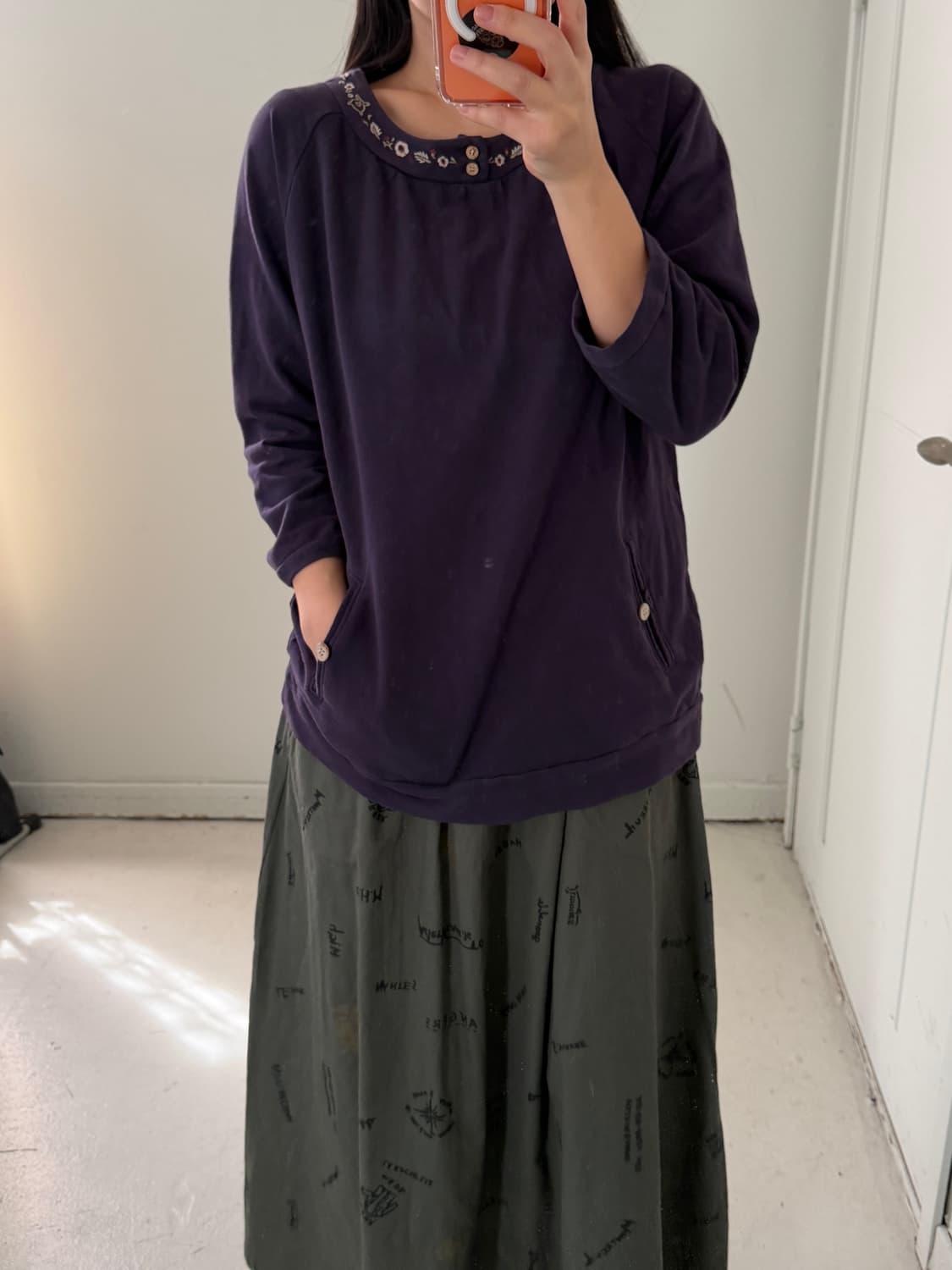 일본빈티지 drug store’s 모리 자수 스웻  상품이미지2