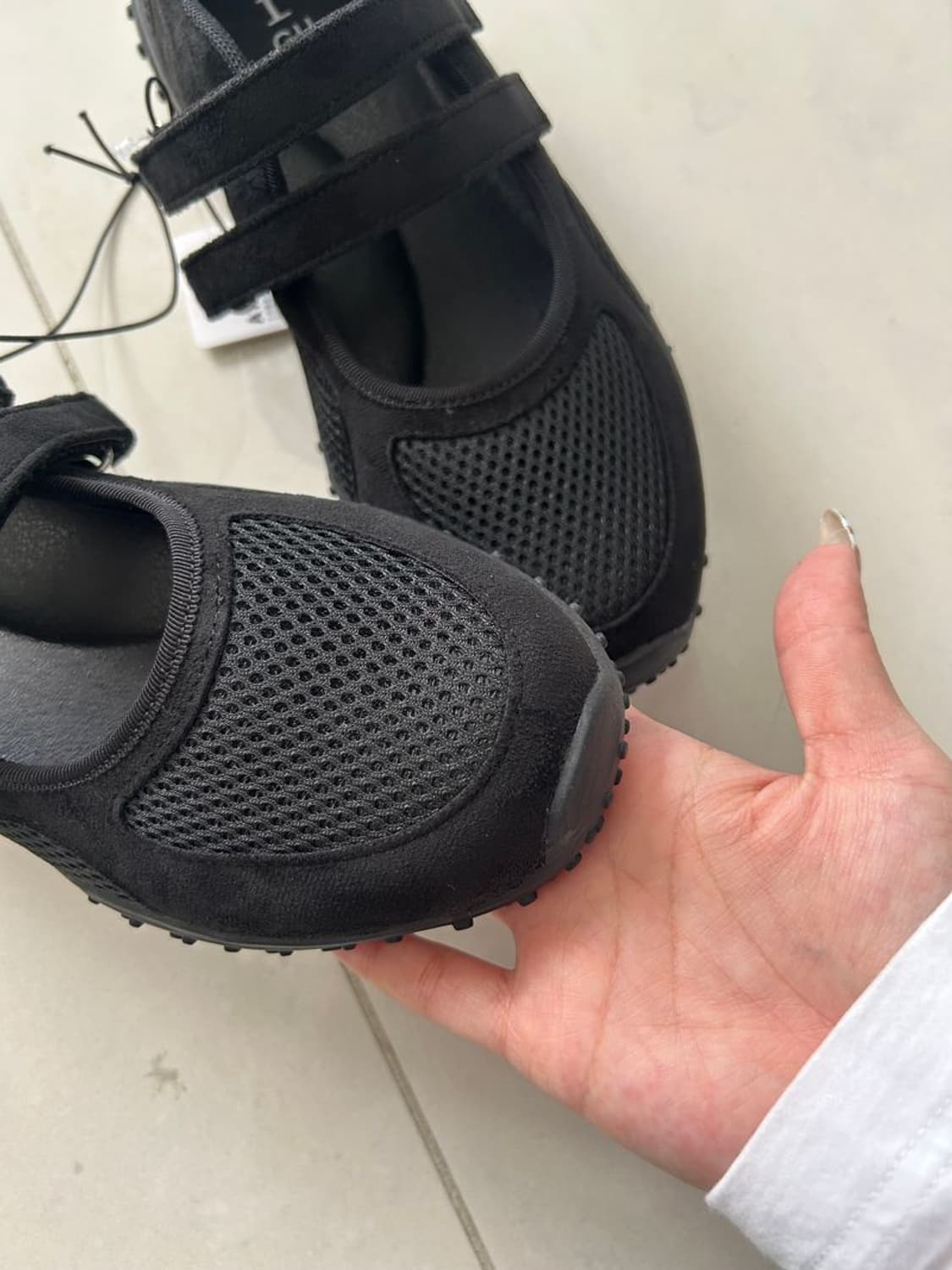 DOUBLE STRAP BALLET SNEAKERS 더블스트랩 발레 슈즈 상품이미지2