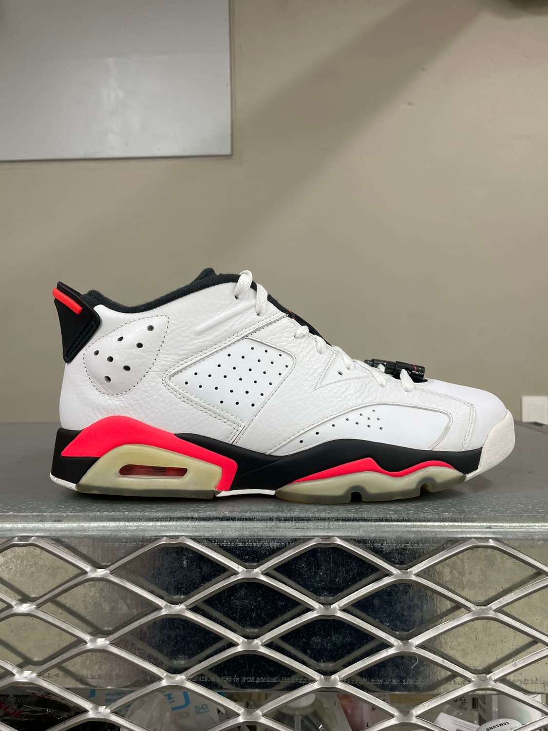 나이키 에어 조던 6 인프라 레드 280 상품이미지4