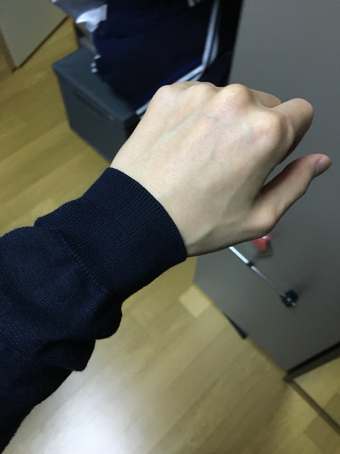 Prada sport v neck knit 상품이미지3