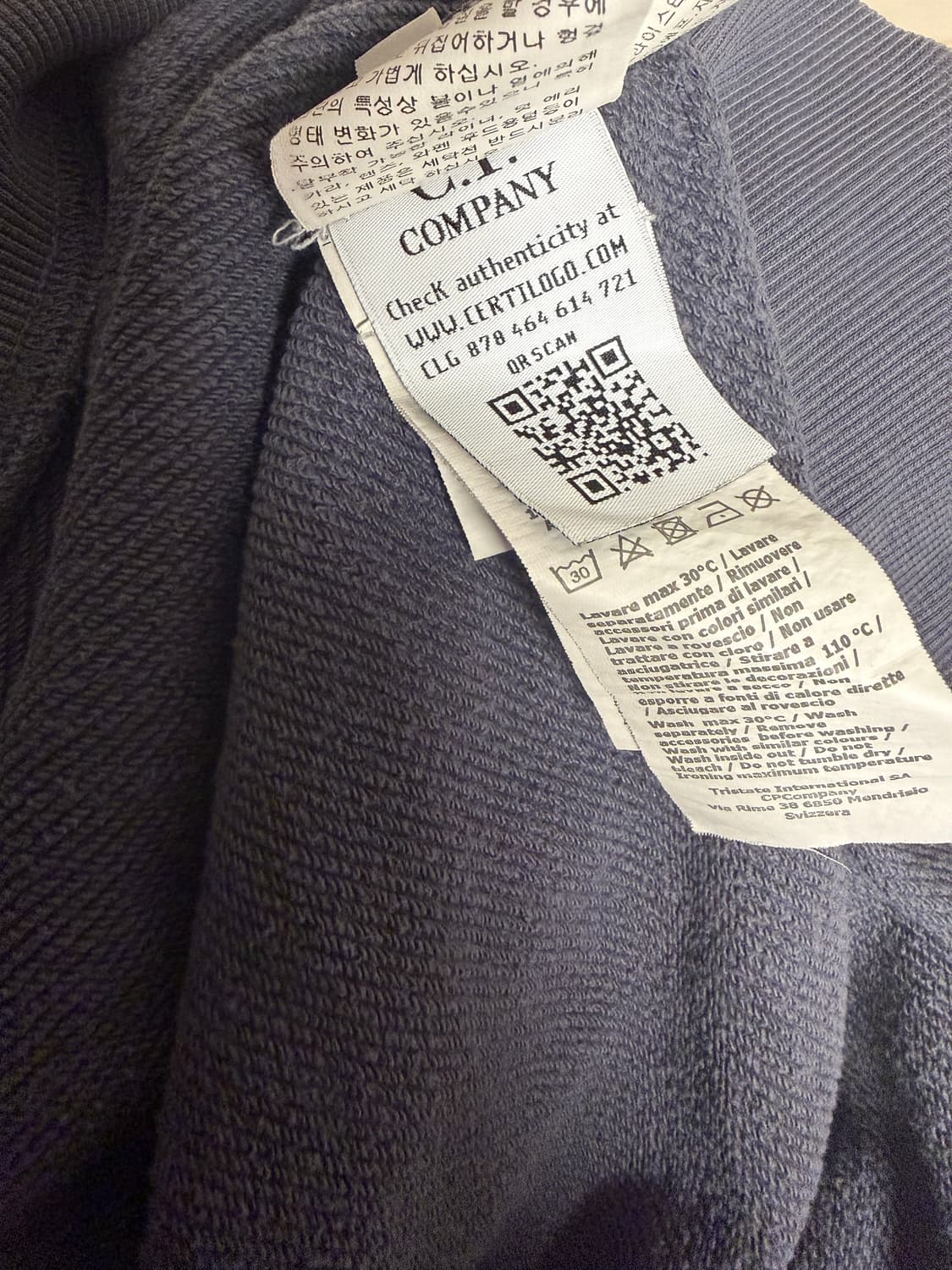 CP컴퍼니 네이비 렌즈 맨투맨 상품이미지3