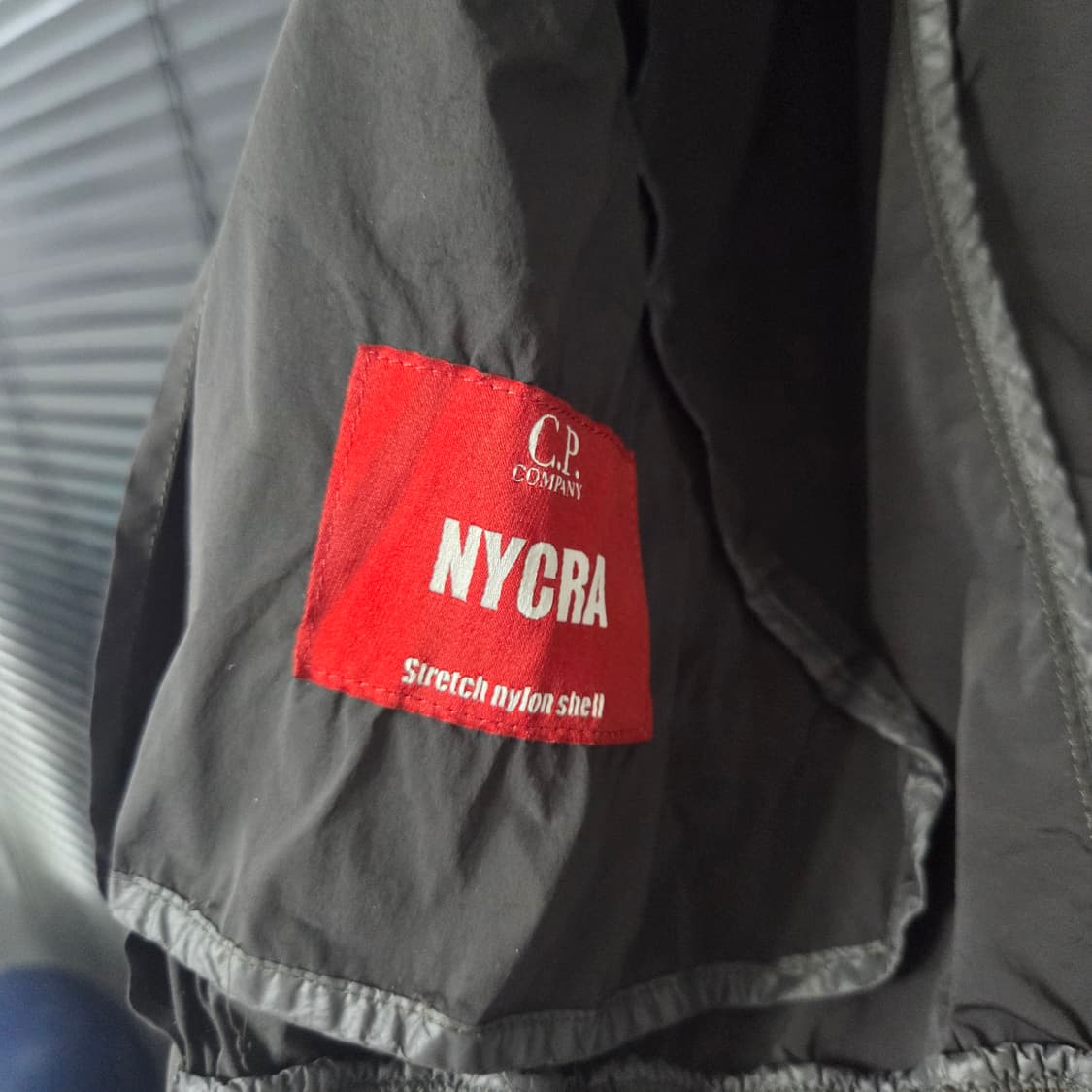 CP컴퍼니 나이크라 블루종 S사이즈 상품이미지4