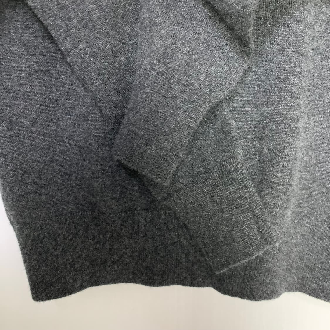 유니클로 캐시미어 100 니트 버튼 가디건 여성 L 차콜 상품이미지5