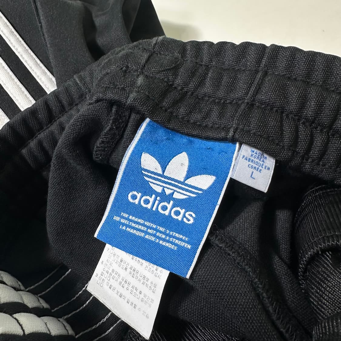우먼L 아디다스오리지날 검흰 3스트라이프 져지재질 유로파 트랙팬츠 상품이미지3