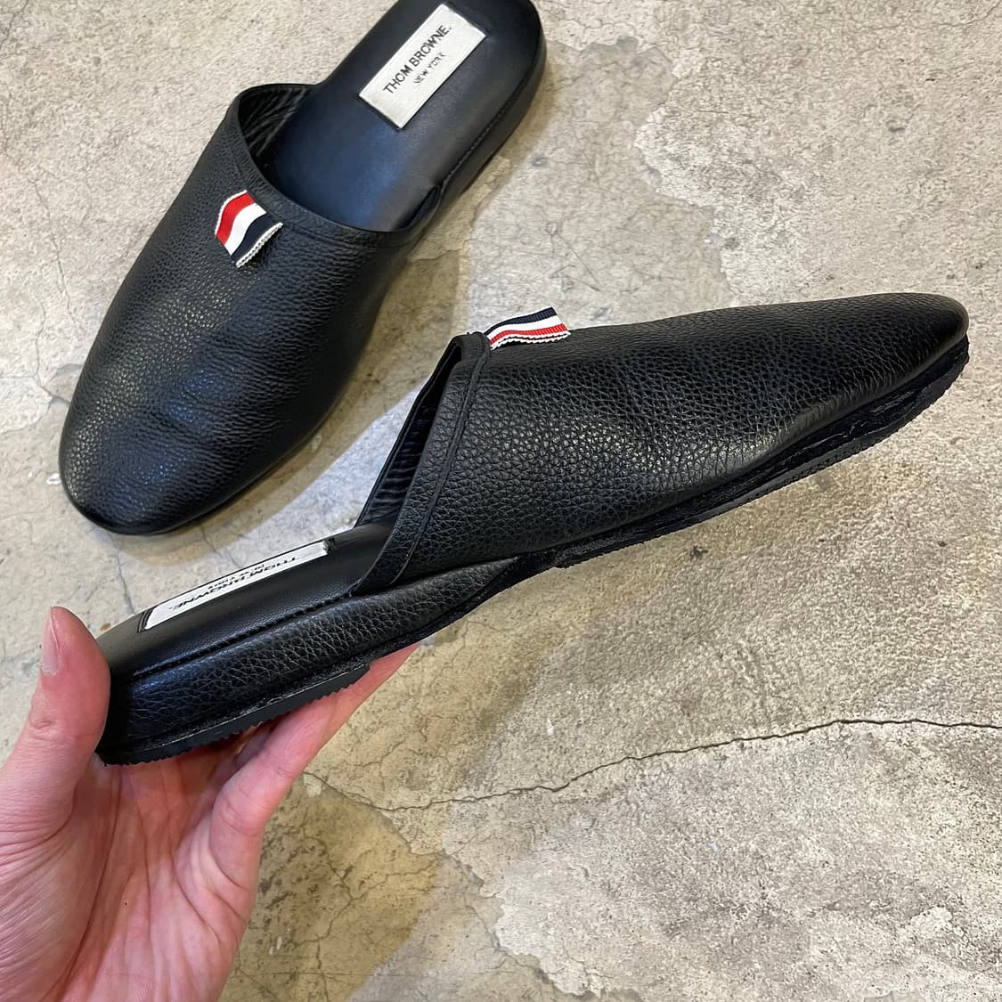 톰브라운 삼선탭 뮬 상품이미지5