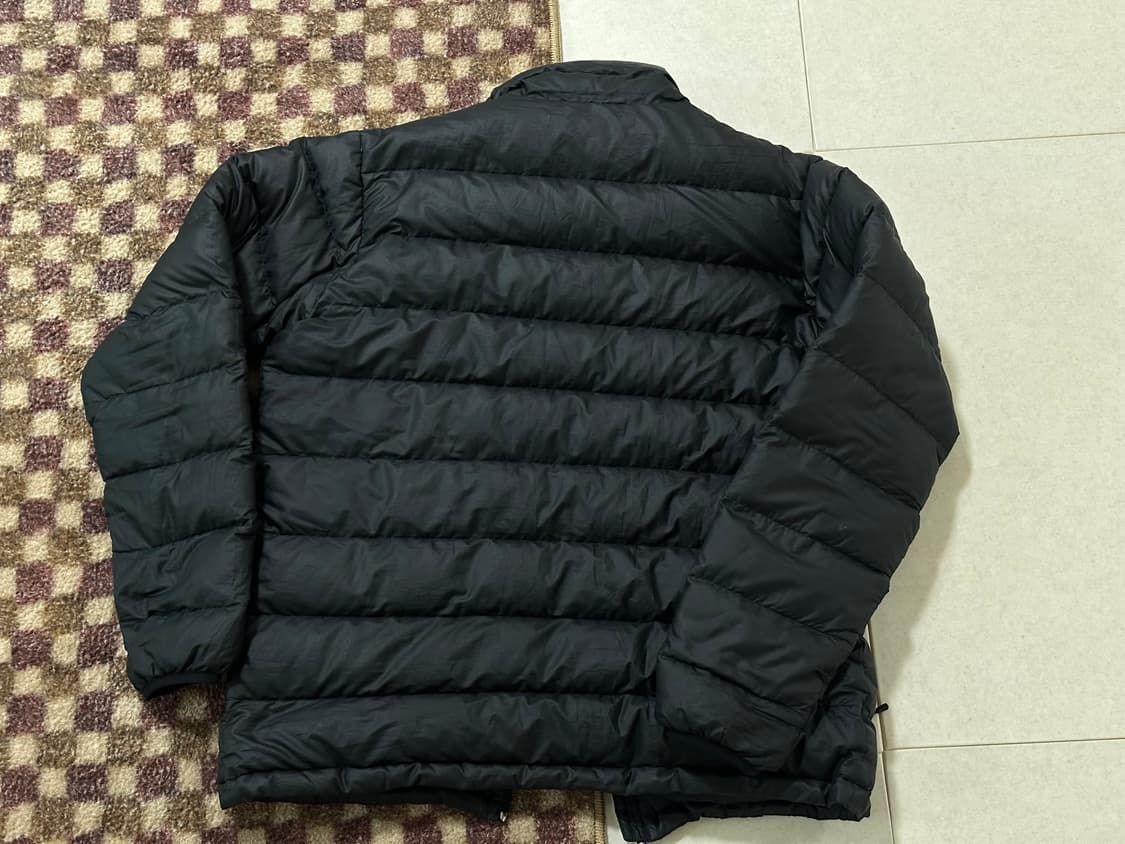 파타고니아 경량 패딩 M사이즈 상품이미지4