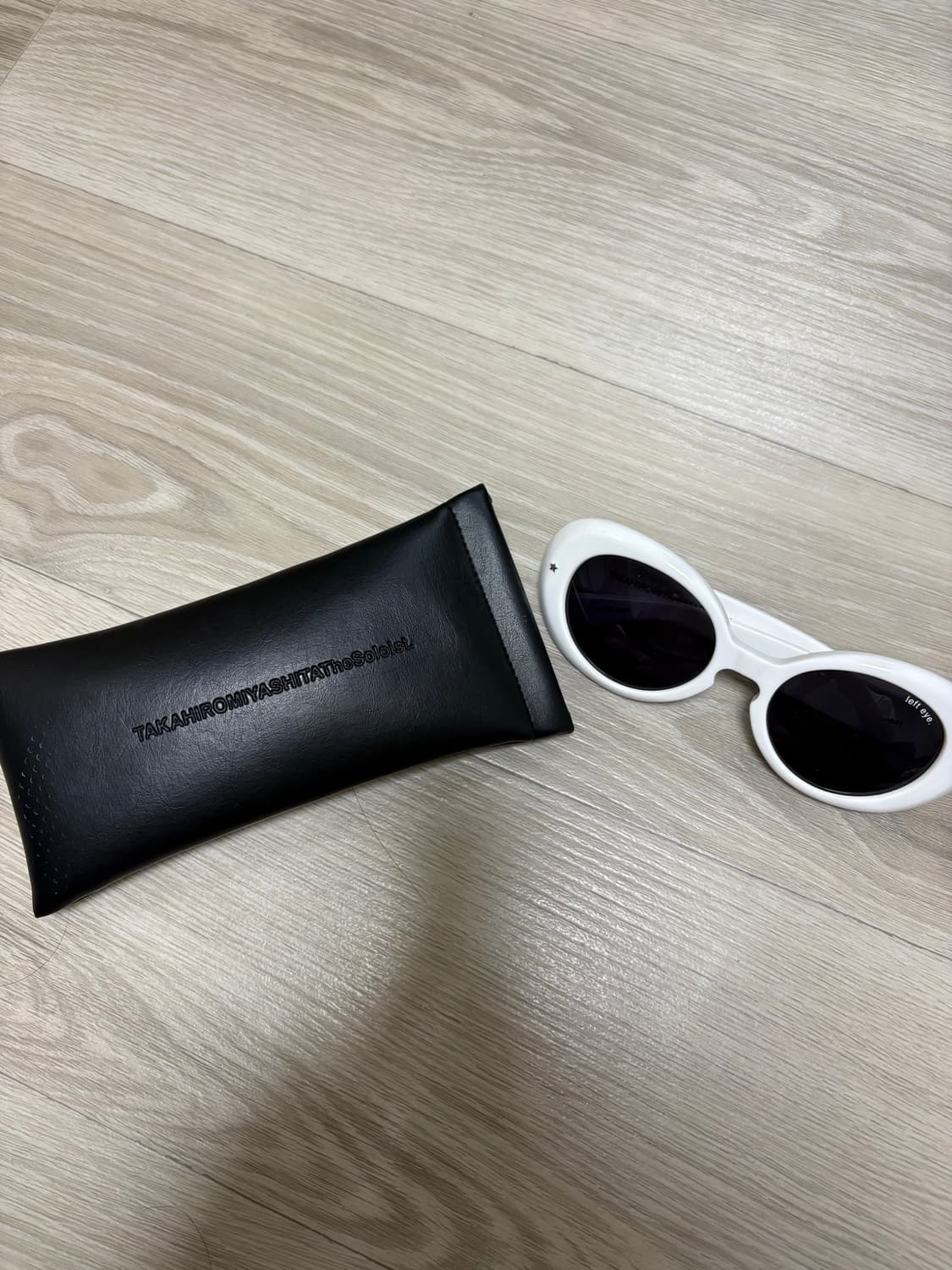 솔로이스트 커트코베인 선글라스 상품이미지1