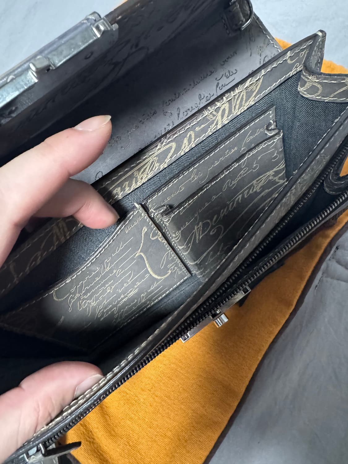 벨루티 풀 스크리토 가방  상품이미지3