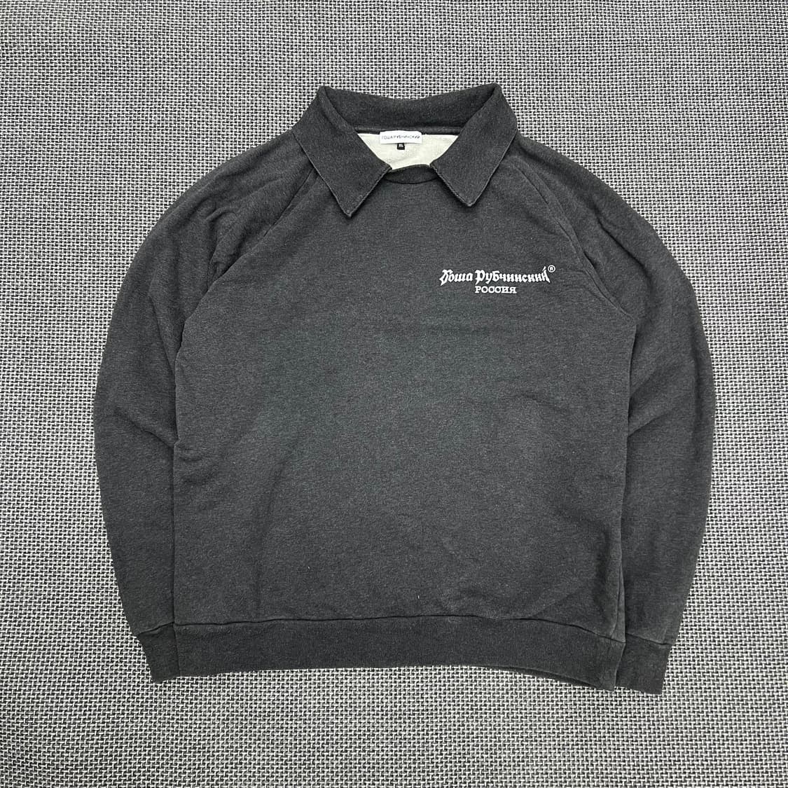 고샤 루브친스키 카라 맨투맨 상품이미지1