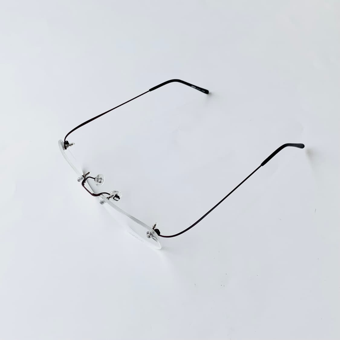 870 와인 티타늄 무테 안경 슬림 직사각 림리스 초경량 소형 데드스탁 상품이미지3