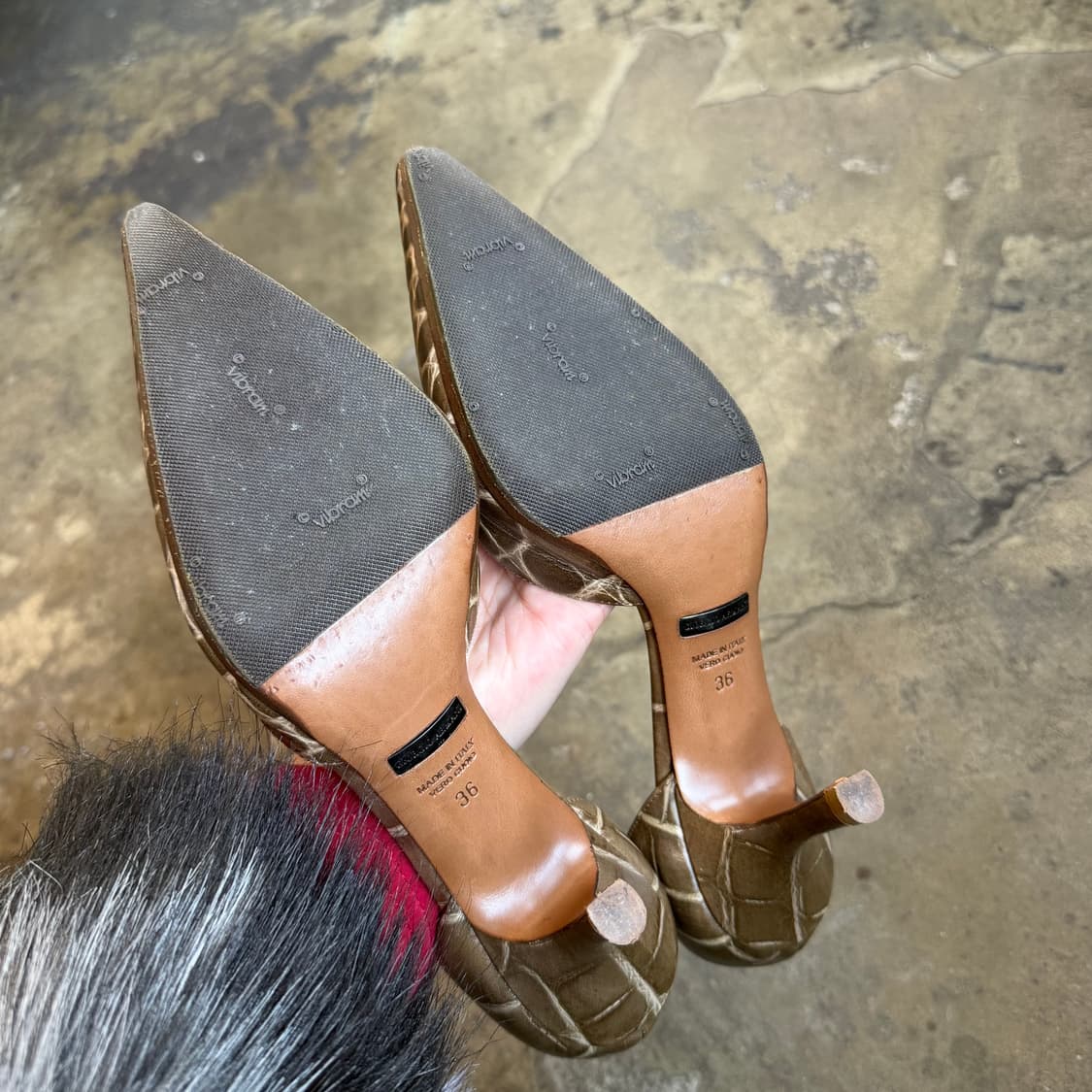 조르지오 알마니 크로커다일 엠보싱 스틸레토 키튼 힐 상품이미지7