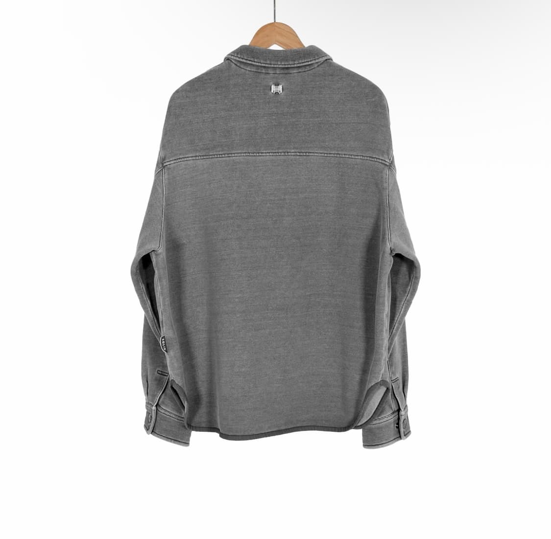 [52] 솔리드옴므 남성 가먼트다잉 워싱 카라 맨투맨 티셔츠 차콜 그레이 상품이미지2