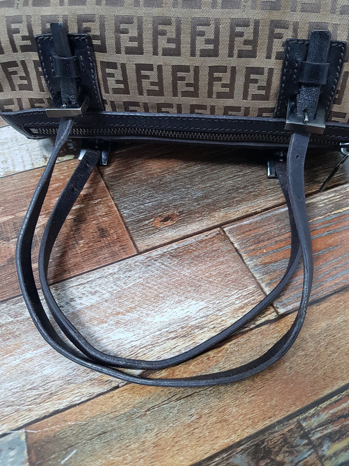 [정품] 펜디 주카 바게트백 원통백 상품이미지7