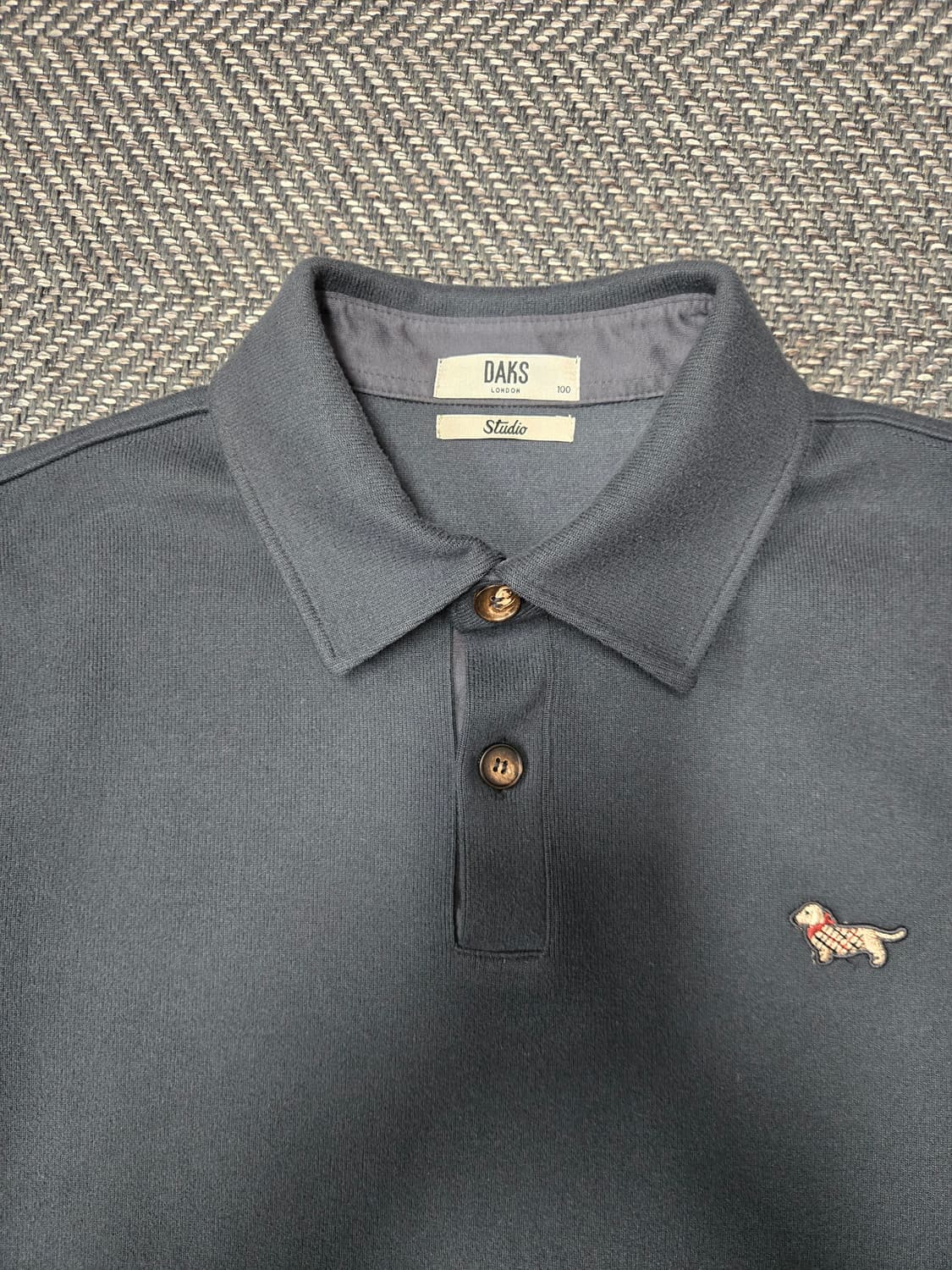 닥스 긴팔 폴로티셔츠 강아지 자수 겨울티셔츠 상품이미지3