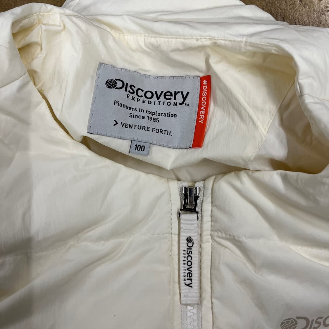 [정품/100] 디스커버리 아이보리 경량 패딩 b14 상품이미지5