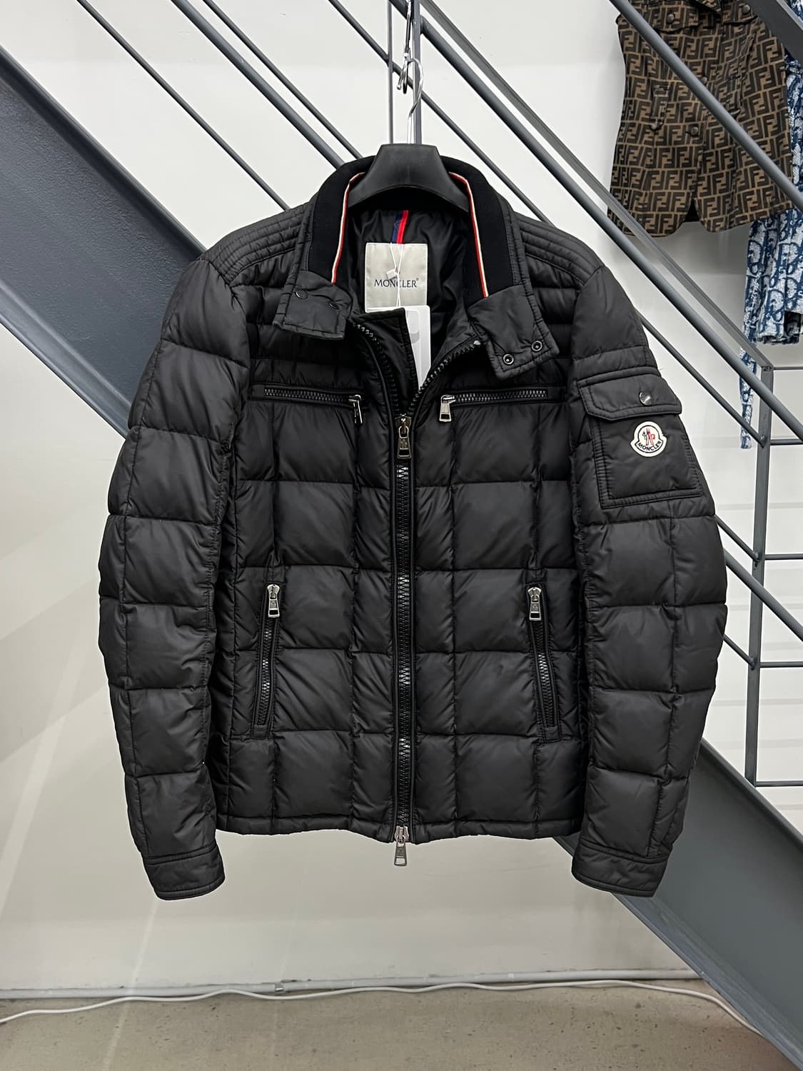 몽클레어 퀼팅 바이커 패딩 자켓 상품이미지1