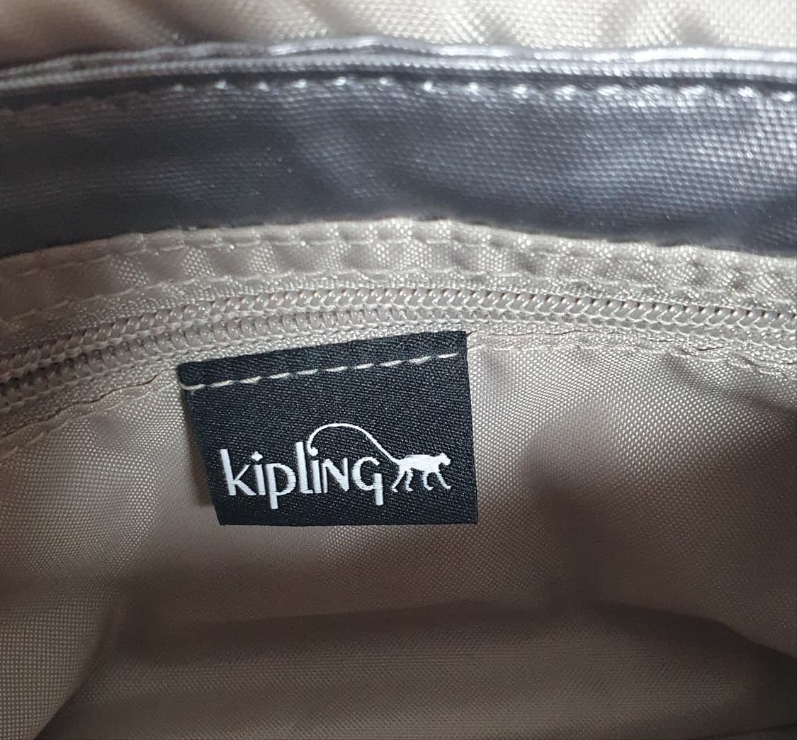 키플링 메탈릭 실버 미니 크로스백 상품이미지9
