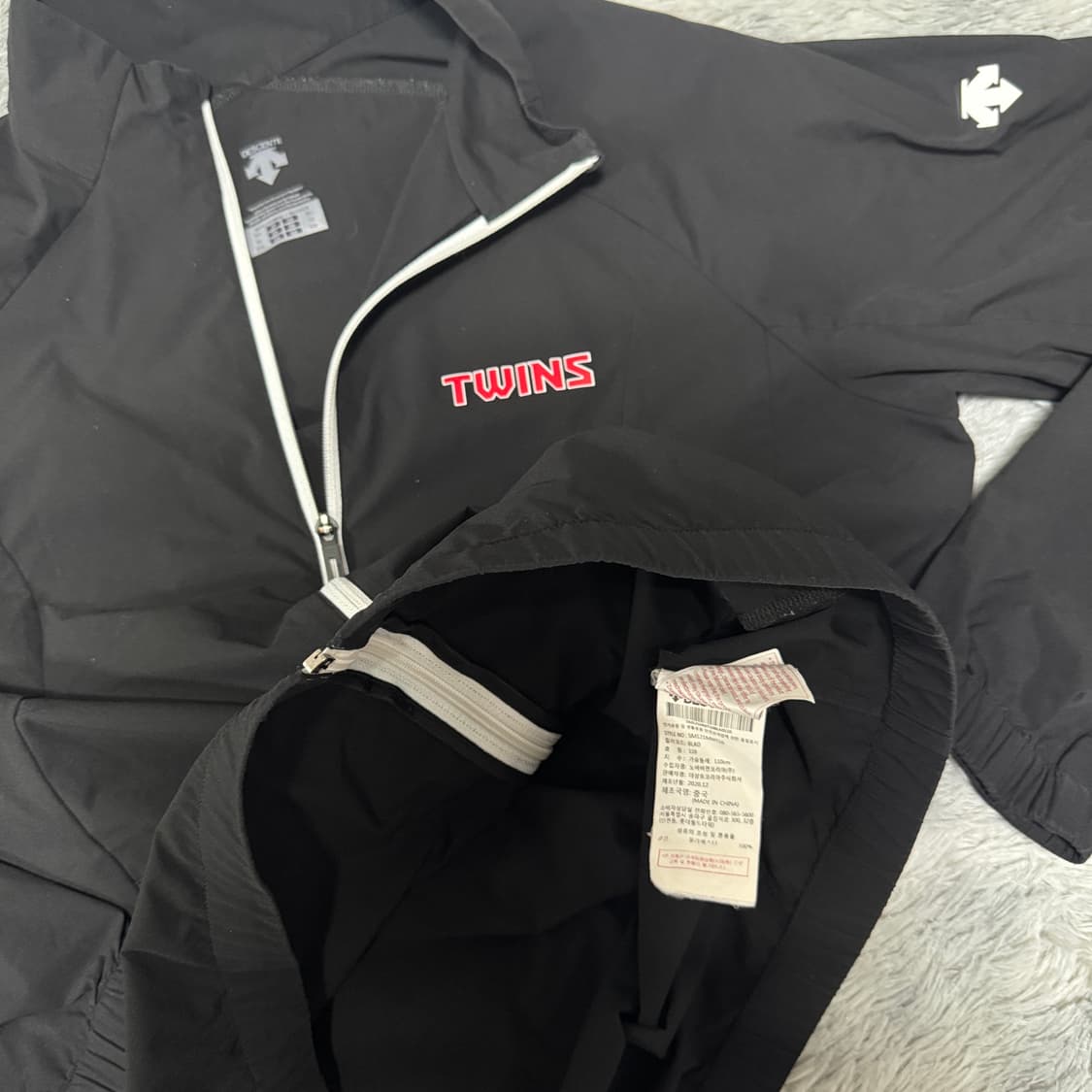 데상트 LG트윈스 트레이닝 집업 XL사이즈  상품이미지4