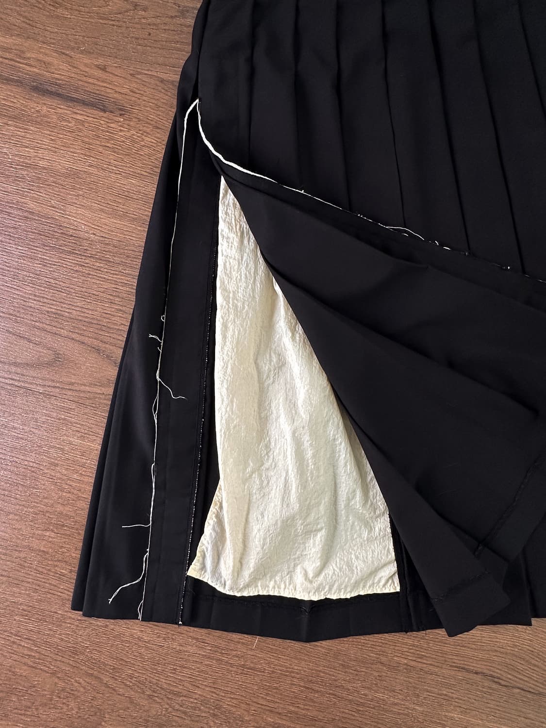 Slit Pleated Midi Skirt 상품이미지3