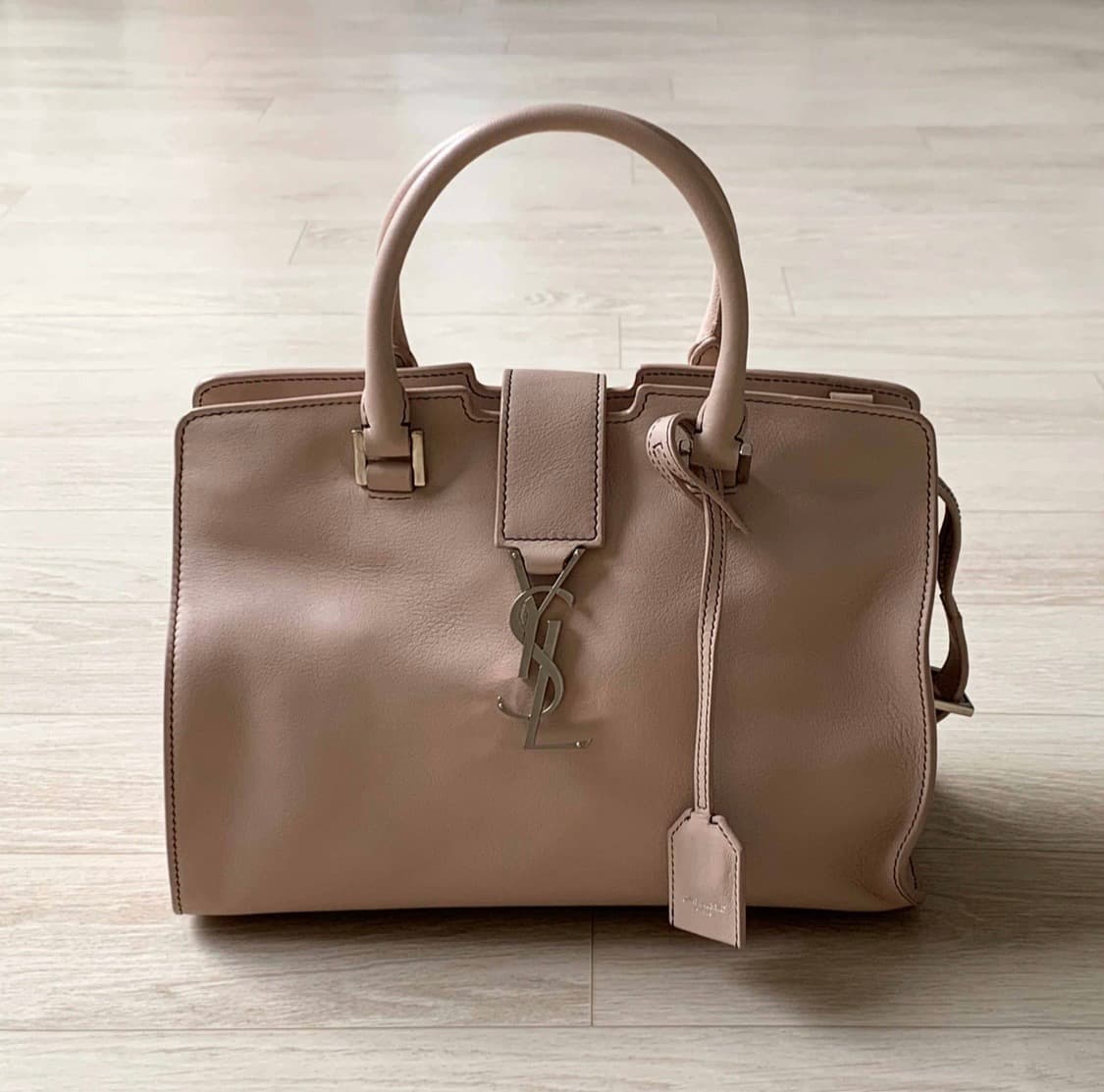 생로랑 카바스 백 베이비 핑크  상품이미지1